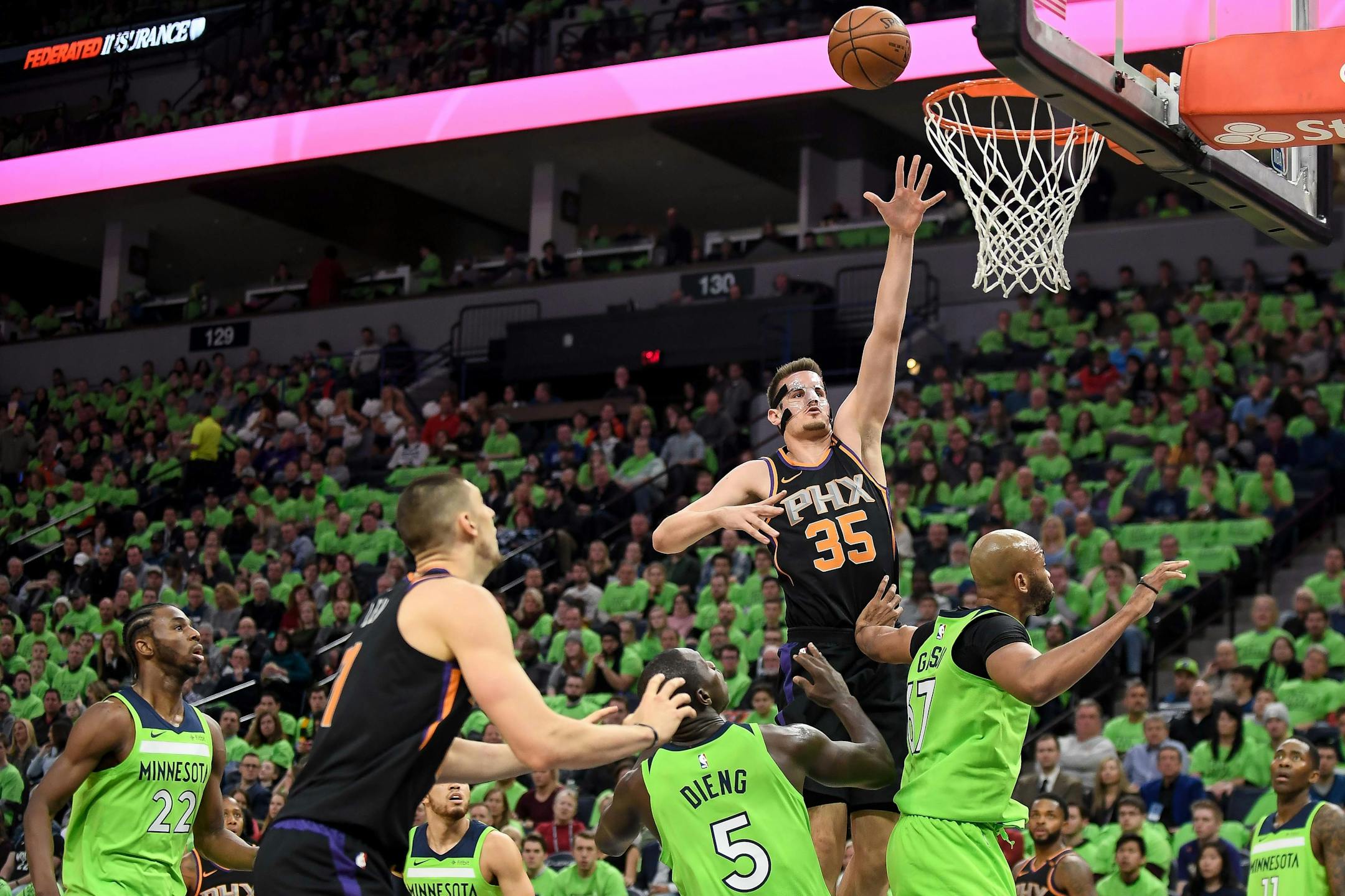 Phoenix Suns forward Dragan Bender (35) attempted a basket in the first quarter Saturday against the Minnesota Timberwolves. ] AARON LAVINSKY ï aaron.lavinsky@startribune.com The Minnesota Timberwolves played the Phoenix Suns on Saturday, Dec. 16, 2017 at Target Center in Minneapolis, Minn.