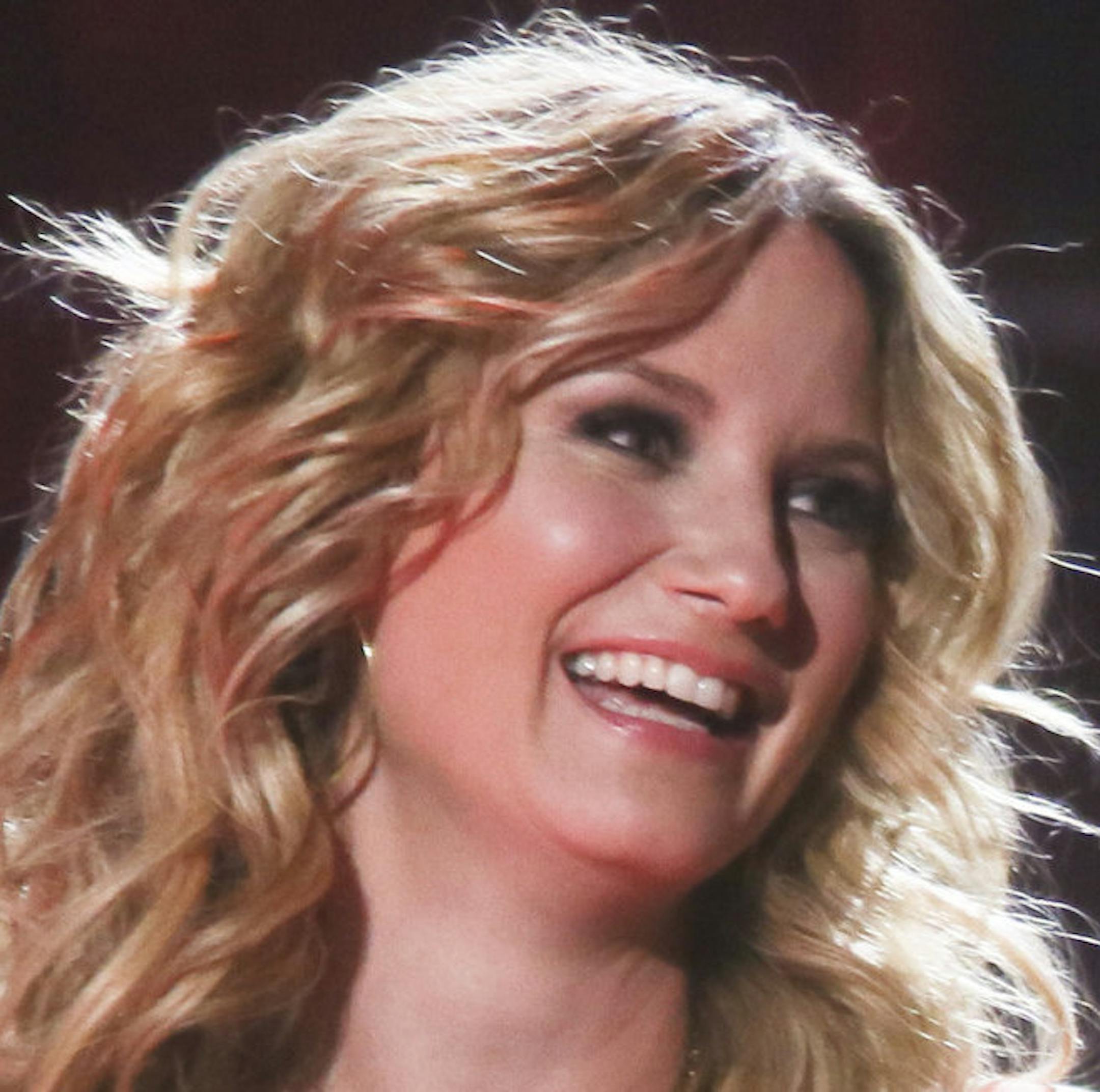 Jennifer Nettles, left, and Darius Rucker host the iHeartRadio Country Festival held at the Frank Erwin Center on Saturday, May 2, 2015 in Austin, Texas. (Photo by Jack Plunkett/Invision/AP)