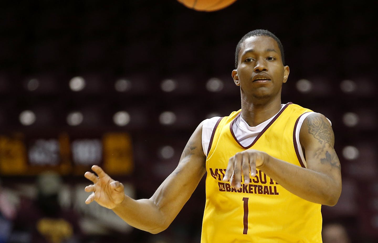 Gophers guard Dupree McBrayer