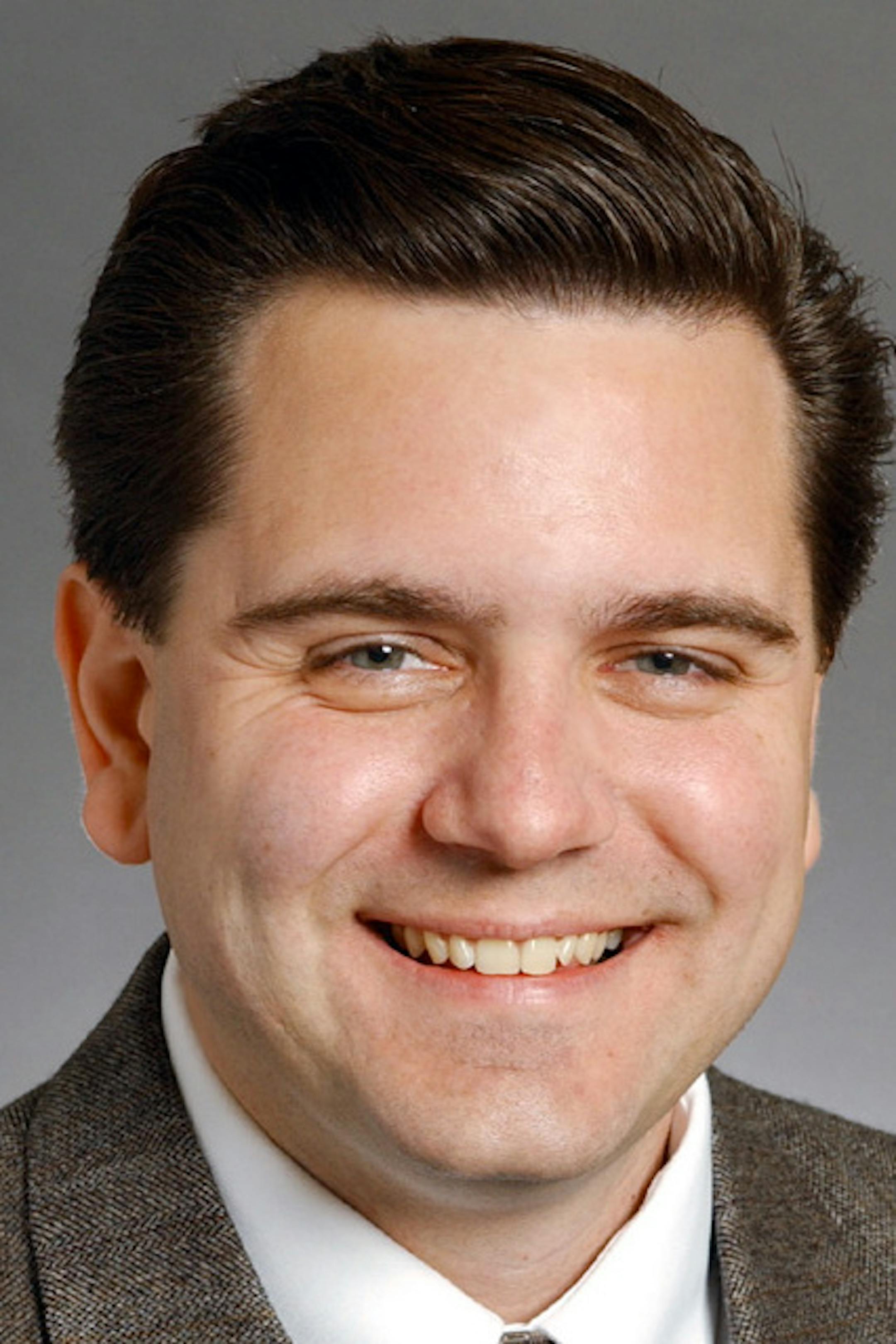 Nienow; Sean Nienow; State senator, District 17; Republican; Cambridge; 2006 ORG XMIT: MIN2013122620373603
