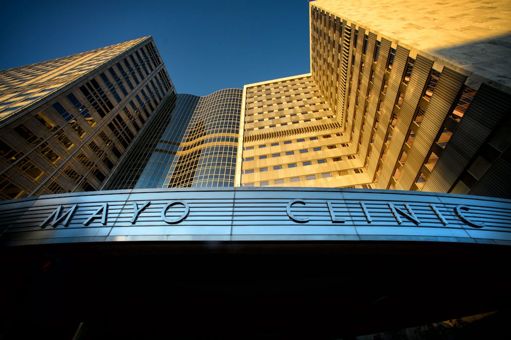 The entrance to Mayo Clinic's Gonda building.