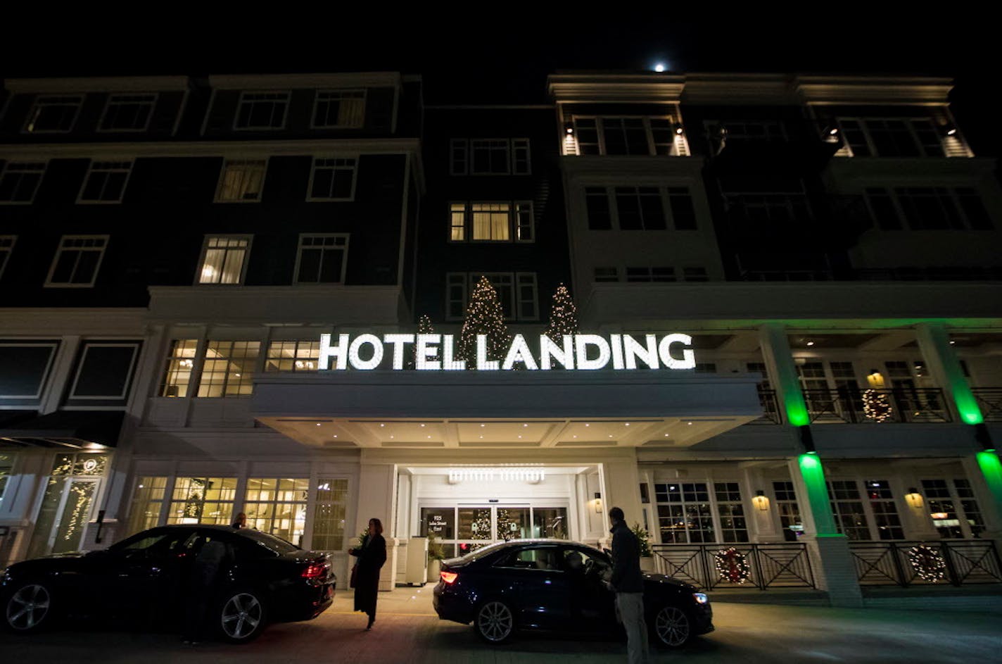 Hotel Landing.