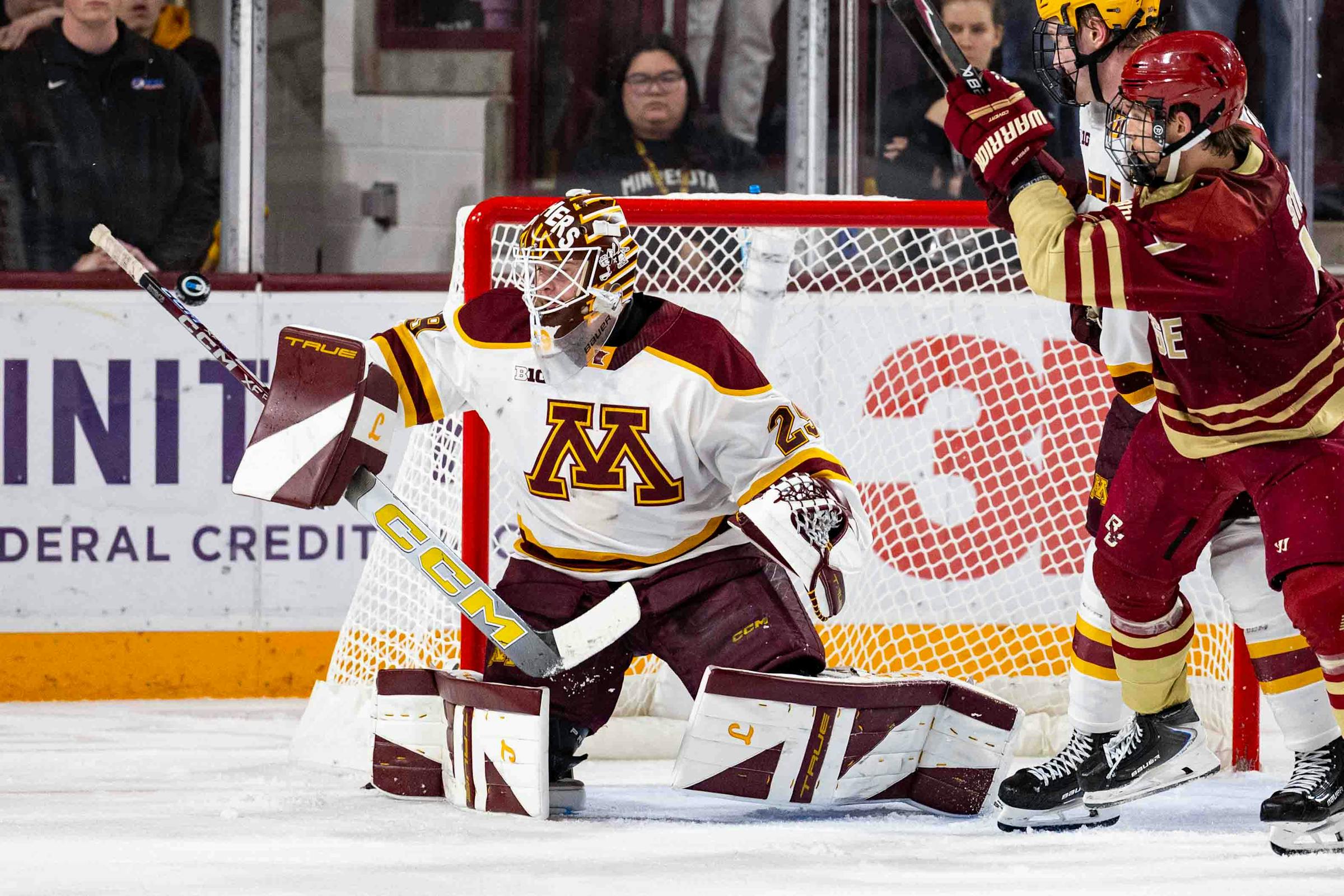 Gophers men’s hockey again can’t generate offense in loss to Boston College