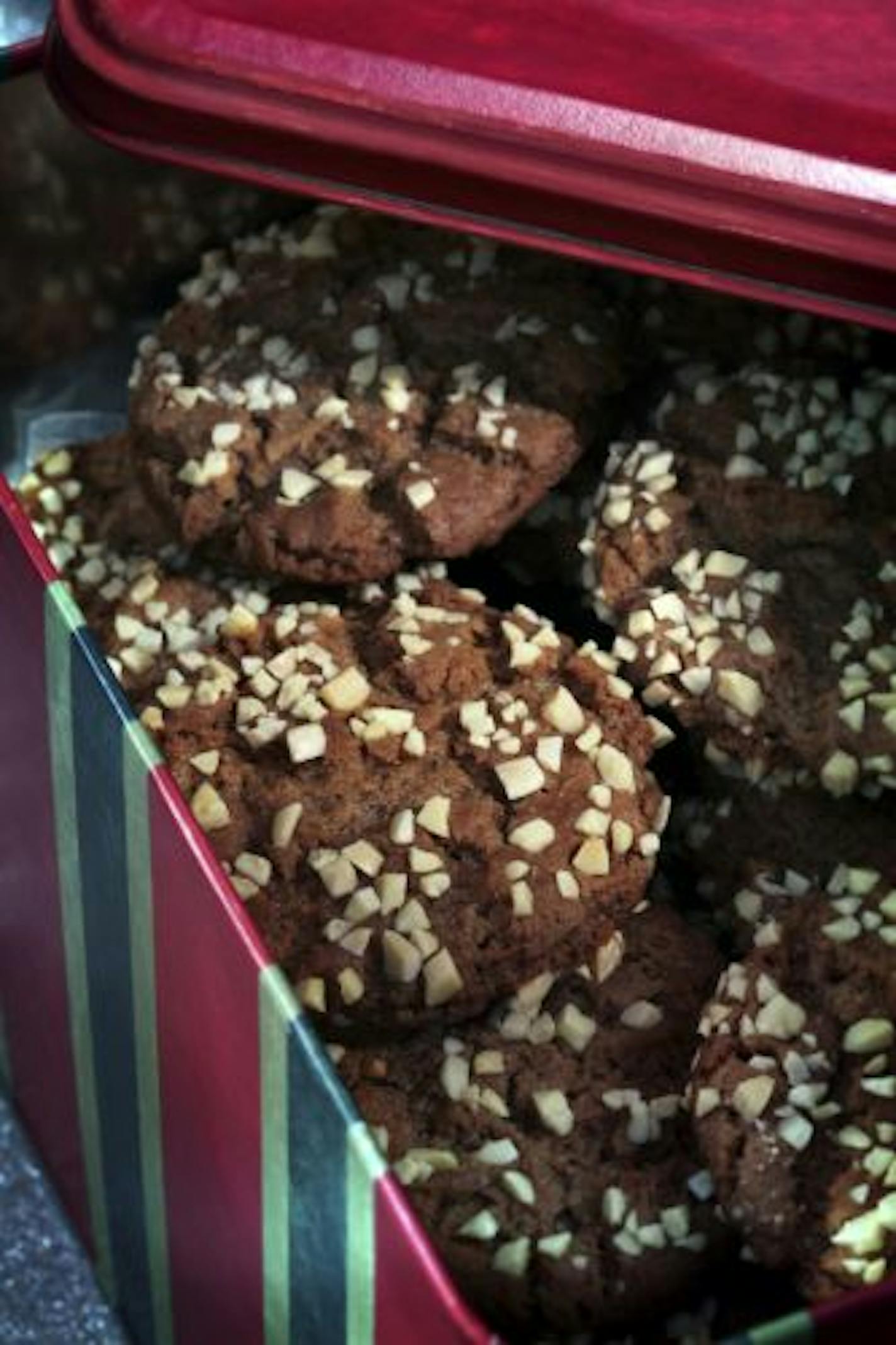 Persian Molasses Crinkles