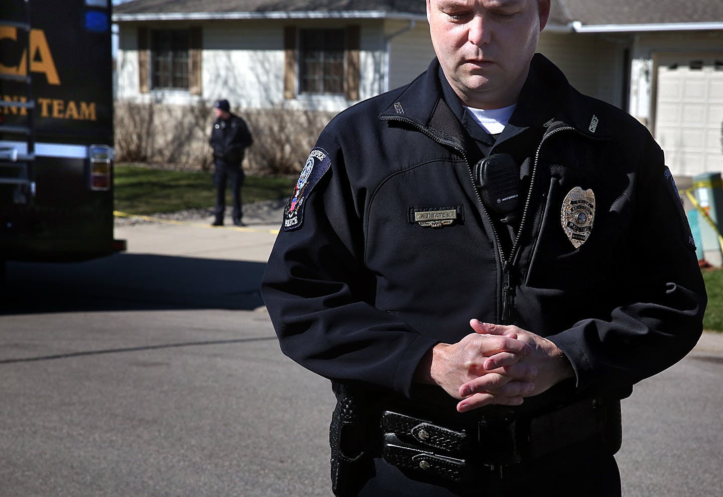 Shakopee Police Chief Jeff Tate talked with media members at the scene where a man and a woman were found fatally beaten in their home.] JIM GEHRZ &#xef; james.gehrz@startribune.com / Shakopee, MN / April 12, 2016 /9:00 AM &#xf1; BACKGROUND INFORMATION: A man and woman in their 60s were found fatally beaten in their Shakopee home, and police are looking for the killer but say this was not a random act.