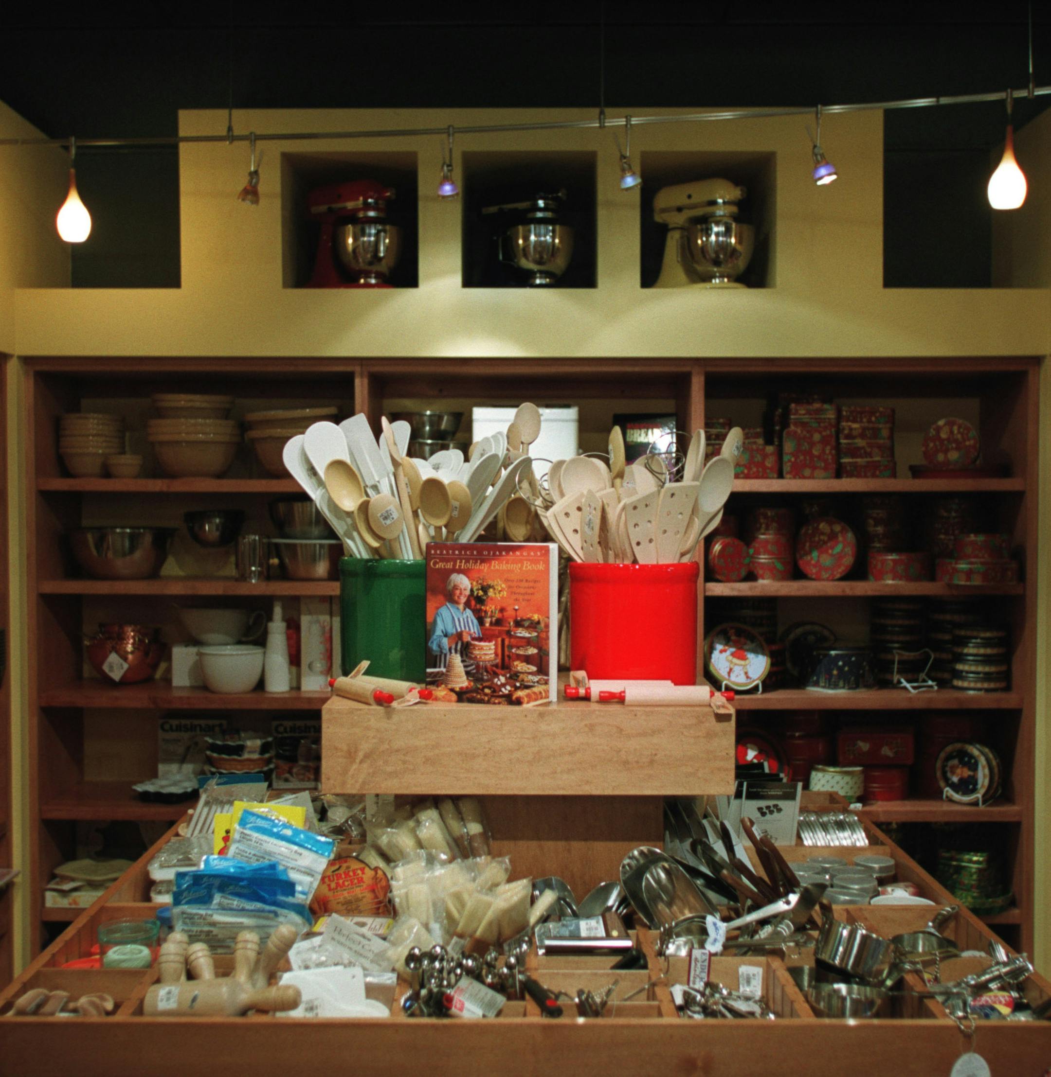 EDINA - 12/6/99 - Cooks of Crocus Hill, a cooking supply store that recently opened a shop at 50th and France in Edina , is an example of an independent, locally owned retailers who is taking on national chain and big-box competitors. -- A cookware display in the new Cooks of Crocus Hill store in Edina.