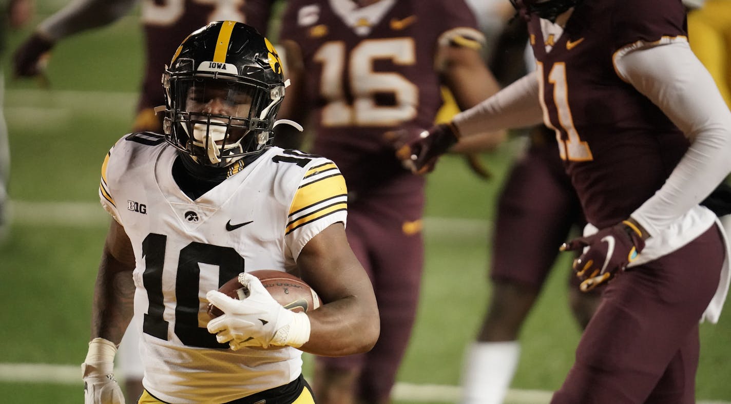 Iowa Hawkeyes running back Mekhi Sargent (10) ran for a touchdown in the fourth quarter. ] Mark Vancleave Ð The Minnesota Gophers played the Iowa Hawkeyes on Friday, Nov. 13, 2020 at TCF Bank Stadium in Minneapolis.