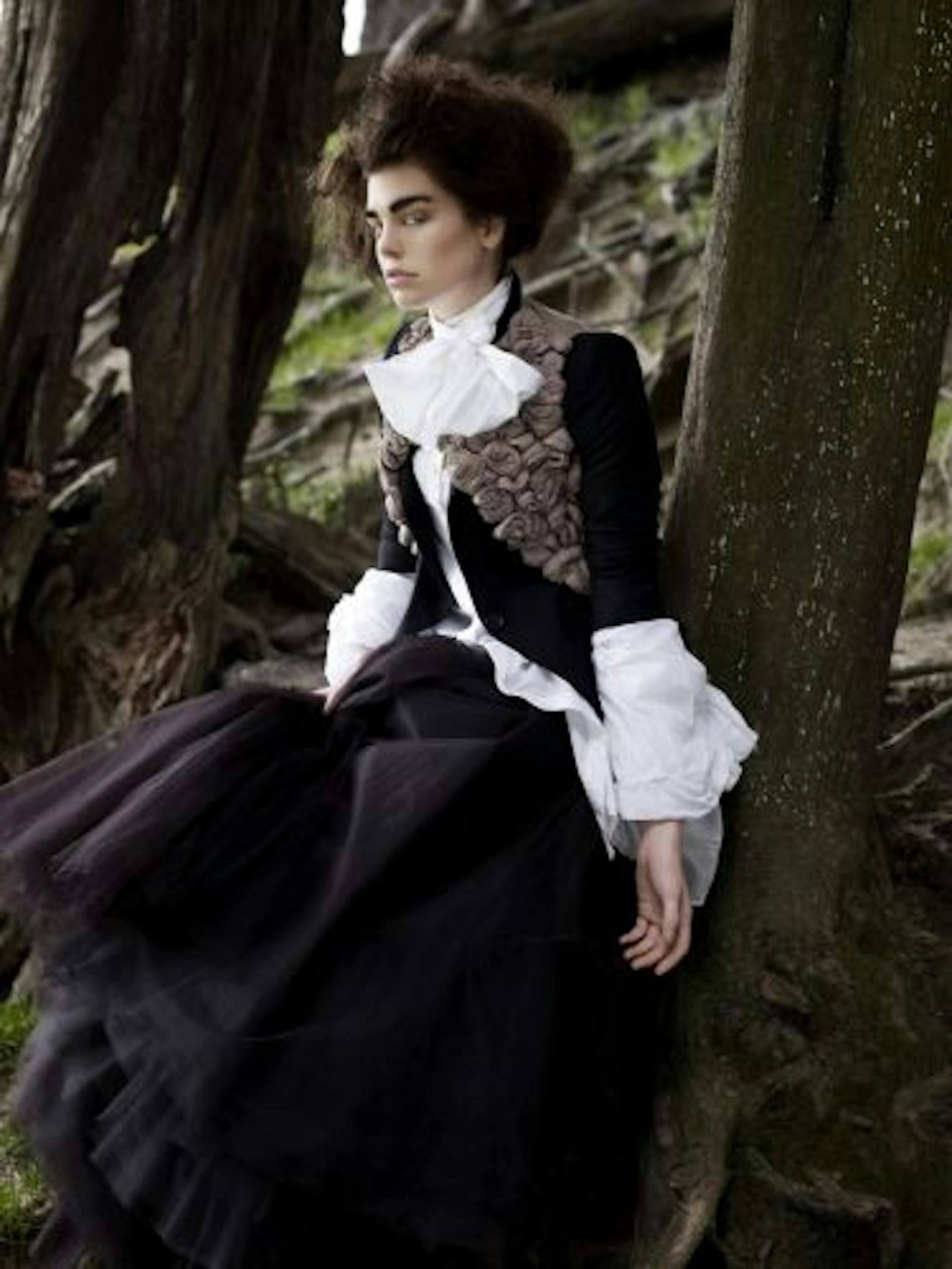 Model Raina Hein's mission for this week's shoot for "America's Next Top Model" was to be ugly-pretty in Queenstown, New Zealand.