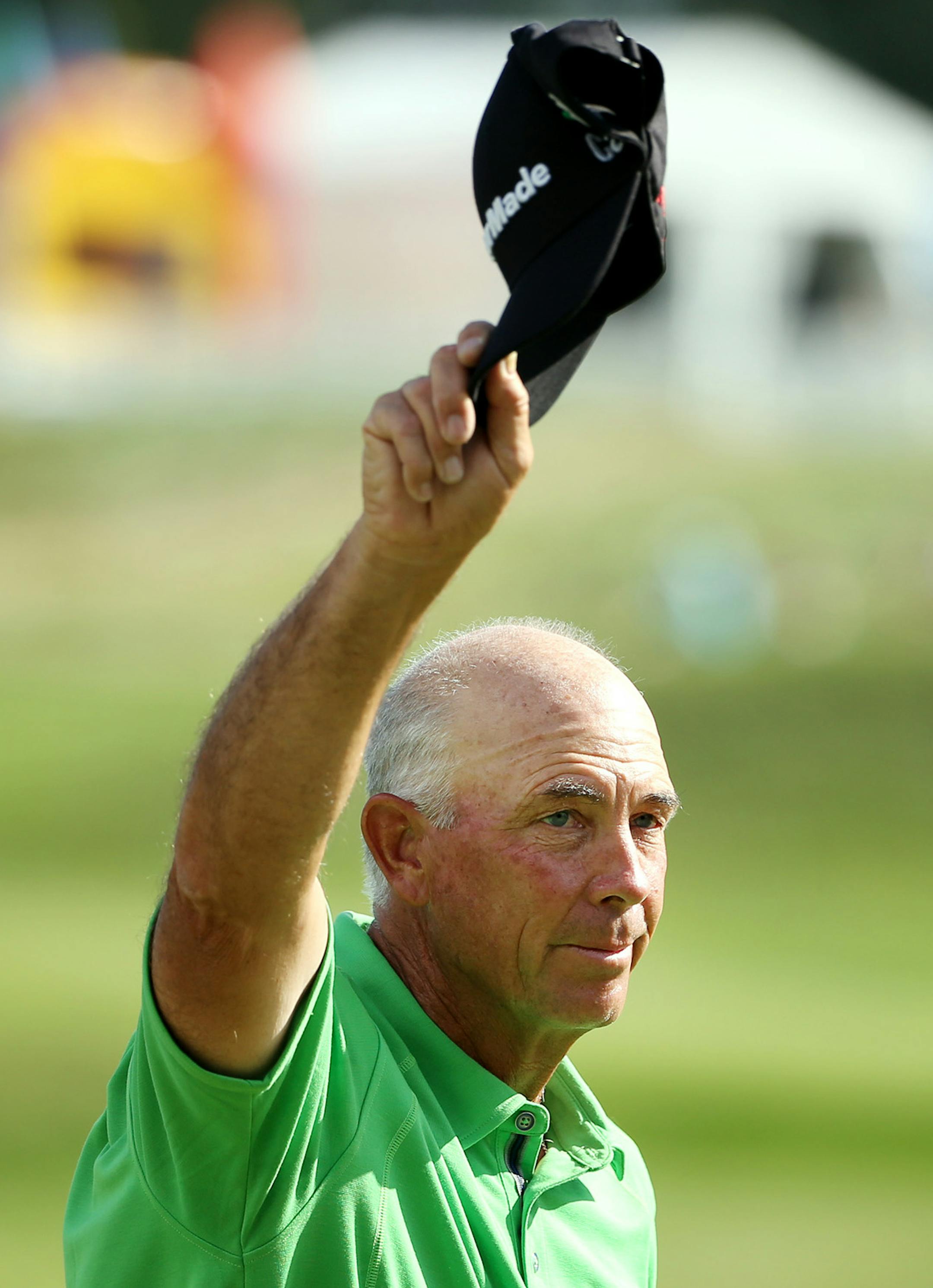 Tom Lehman tipped his hat after finishing up at the 3M Championship at the TPC Twins Cities golf course August 2, 2015 in Blaine, MN. ] Jerry Holt/ Jerry.Holt@Startribune.com
