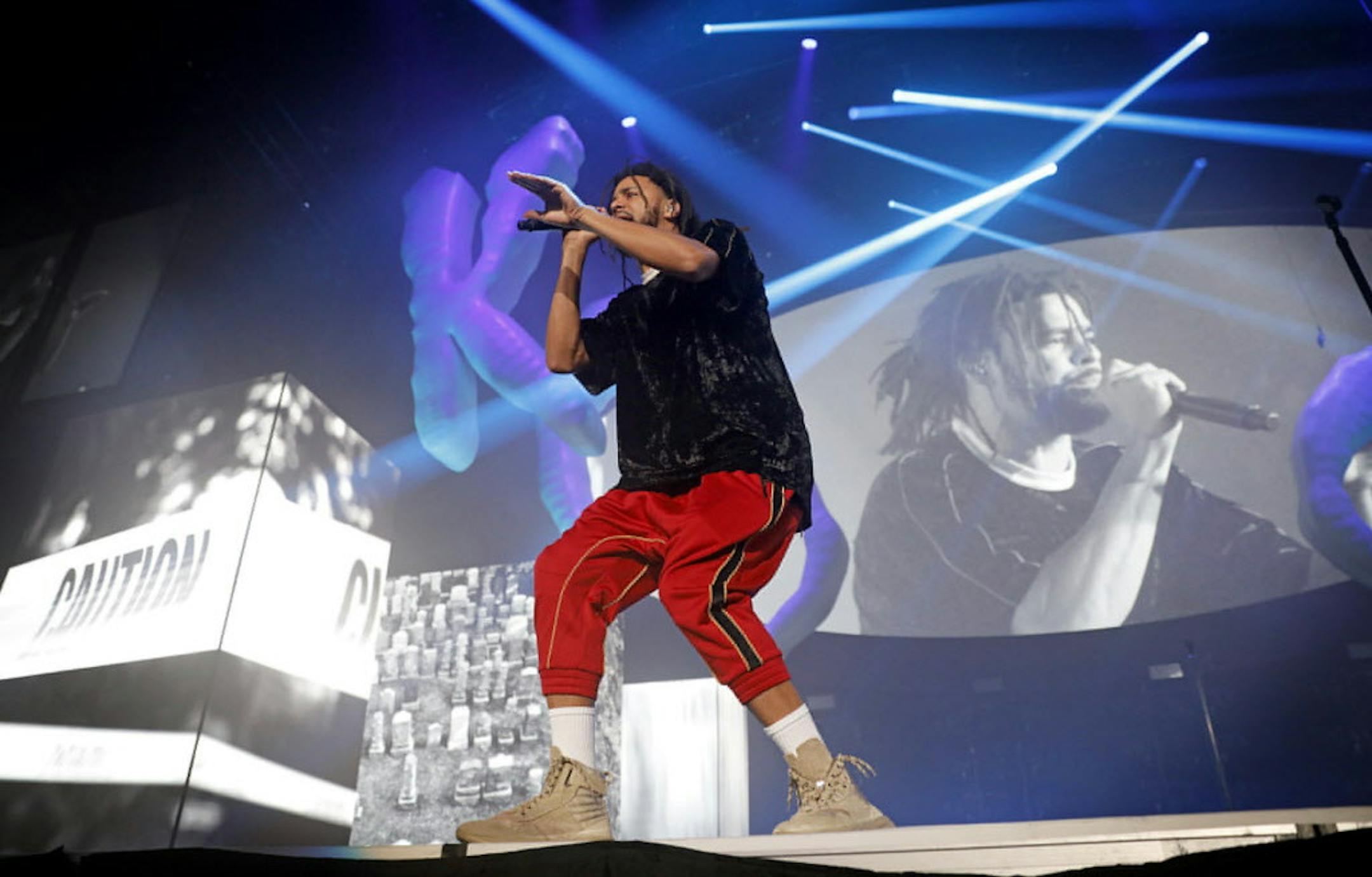 J. Cole performs at Target Center. ] LEILA NAVIDI ï leila.navidi@startribune.com BACKGROUND INFORMATION: J. Cole performs at Target Center on Wednesday, September 19, 2018.