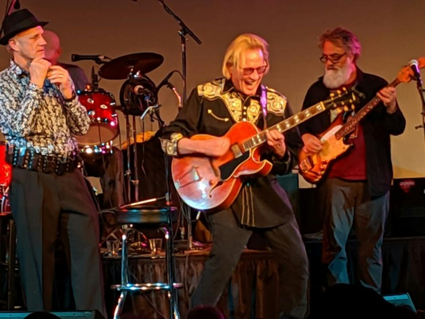 Paul Metsa with harmonica player Sonny Earl (left) and bassist Jim Anton (right)