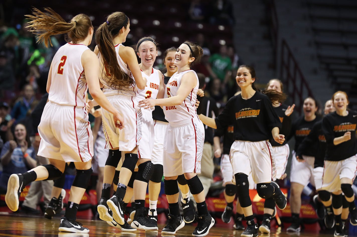 Mountain Iron-Buhl celebrates their semi-final win. ] LEILA NAVIDI • leila.navidi@startribune.com