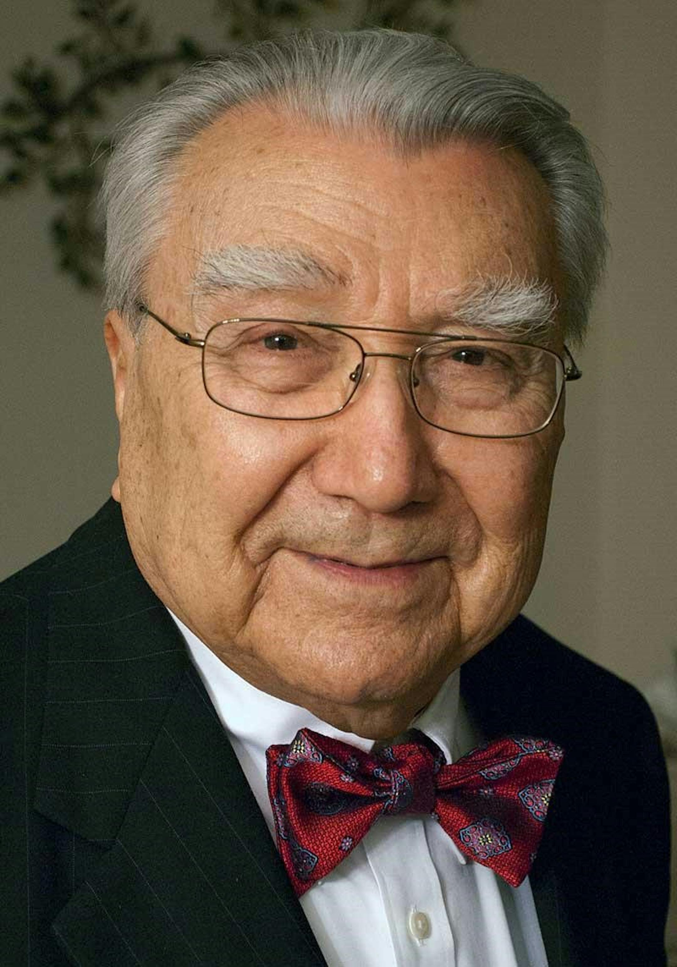 Dr. Naip Tuna was a cardiologist at the University of Minnesota, and died in June at 95.