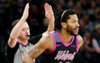 The Minnesota Timberwolves Derrick Rose (25) hit a three-point shot during the second half of the Timberwolves 119-115 loss to the Dallas Mavericks Fr
