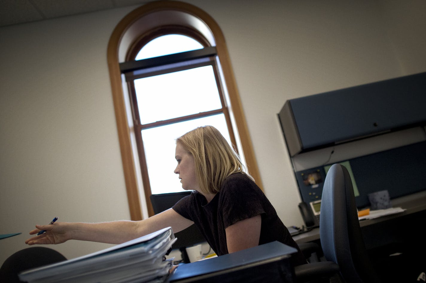 MNsure executive director April Todd-Malmlov signed off on a deadline data sharing agreement for the state's new health insurance exchange. Thursday, June 27, 2013. ] GLEN STUBBE * gstubbe@startribune.com