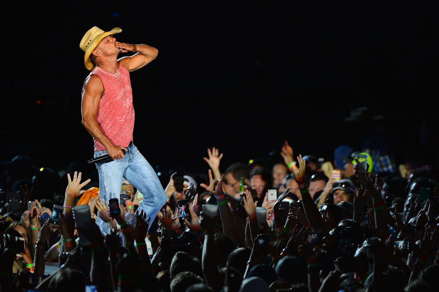 Country music star Kenny Chesney played concerts at Target Field on Saturday and Sunday.