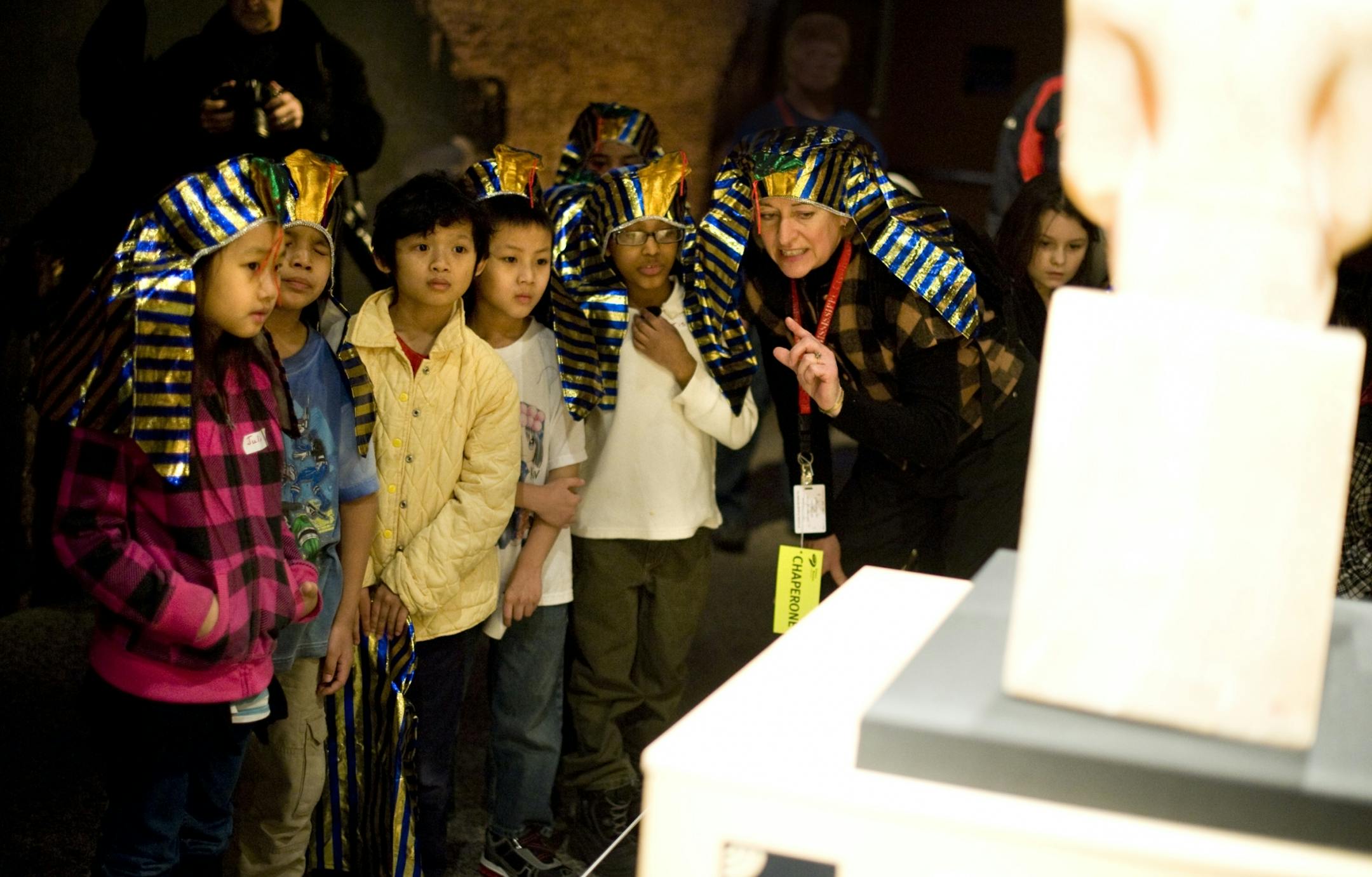 Katherine Schafer talked t her third graders from MississippiArts Creative Magnet School about a statue of Thutmose III.