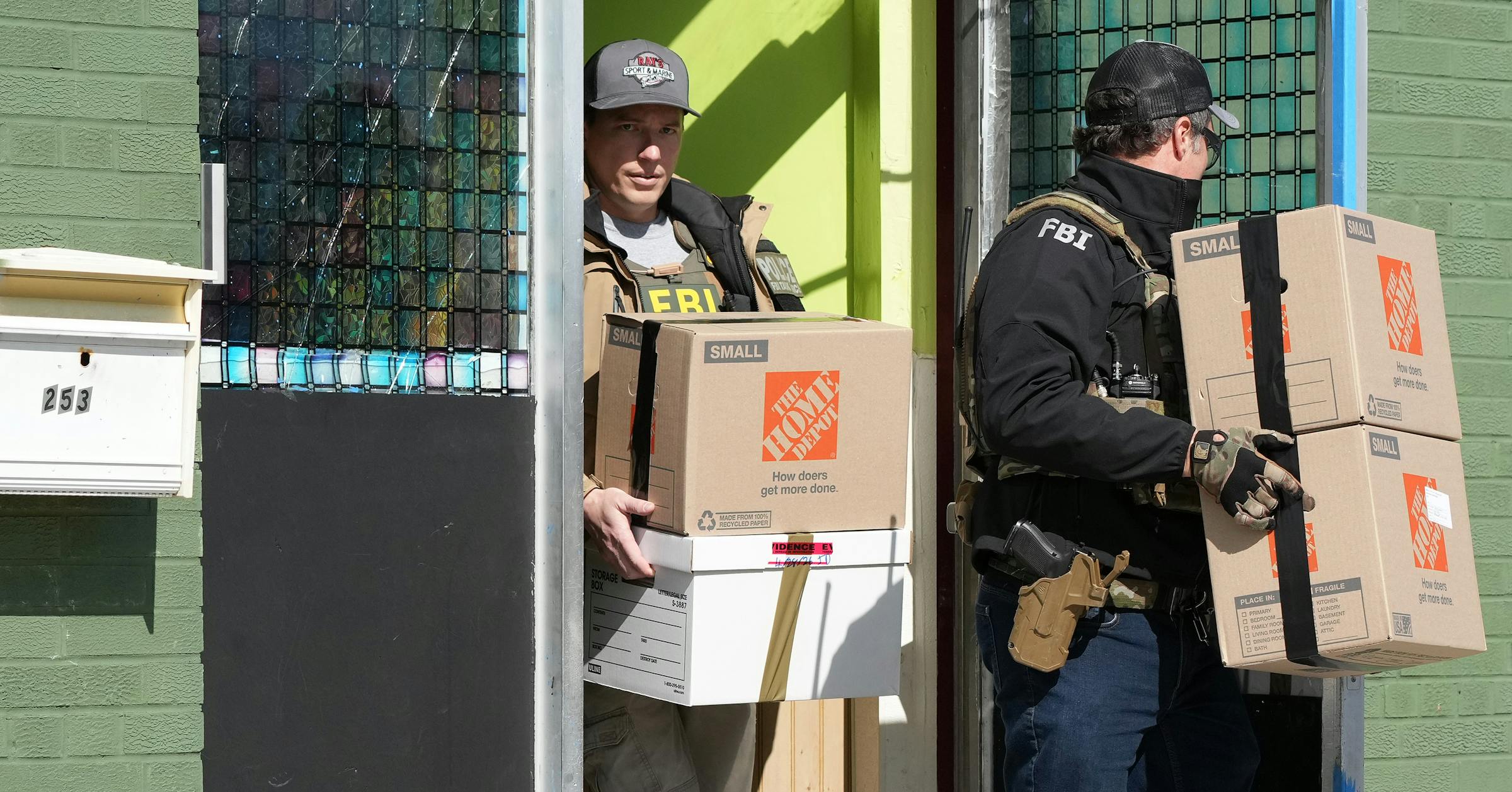 Live: FBI raids 22 sites in Minnesota fraud probe