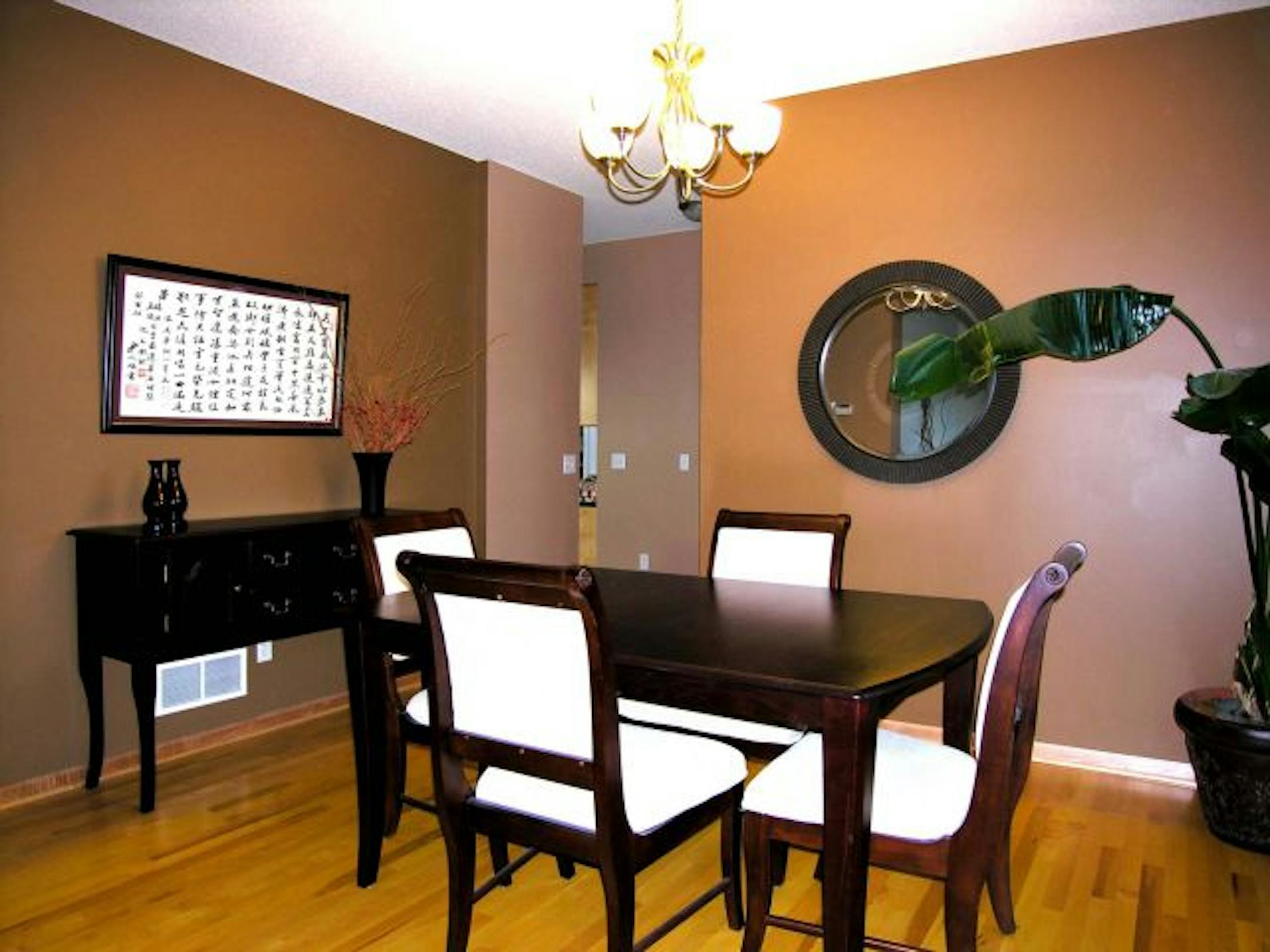 After: Tablecloth and two chairs were removed