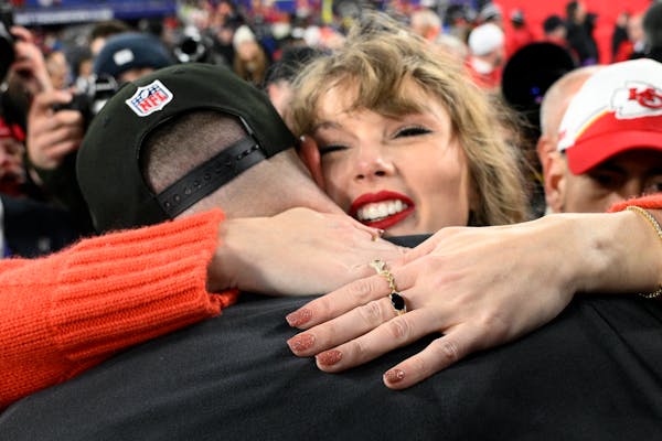 Taylor Swift, with her boyfriend, Chiefs tight end Travis Kelce, has "completely reversed the football fun meter," said one of the singer's fans.