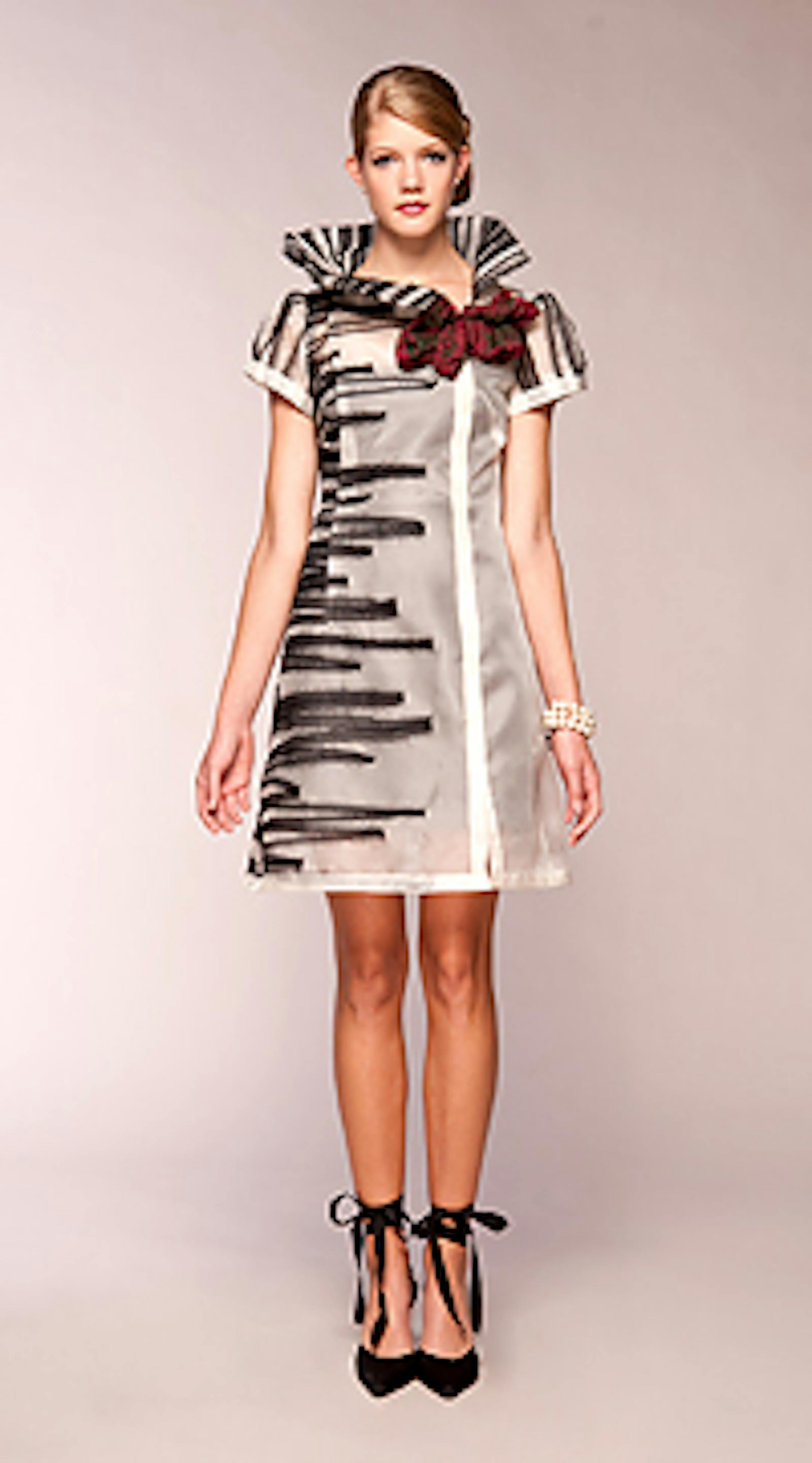 Joynoelle's "Cat in the Hat" coat for spring 2011