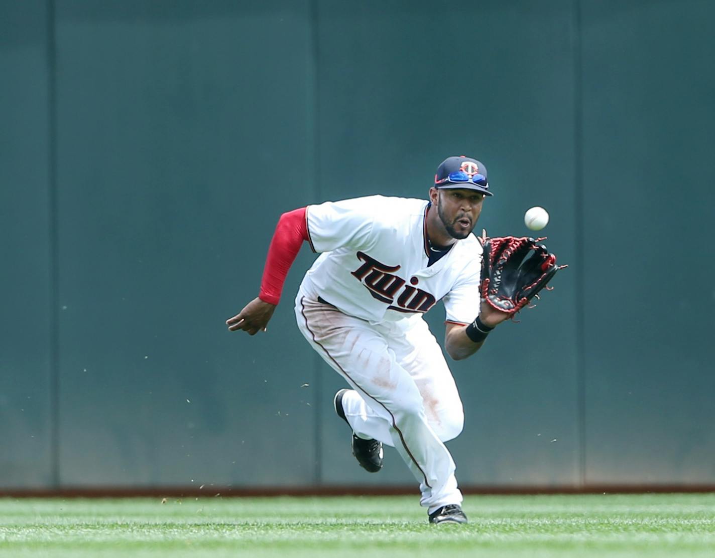 Twins center fielder Aaron Hicks