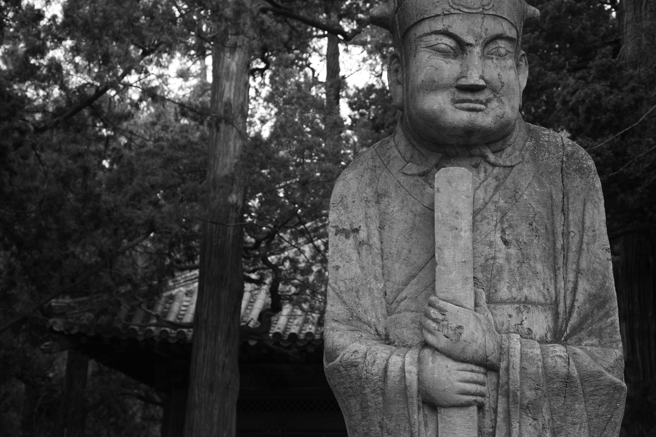Guardian figure, near Confucius' tomb, Qufu China