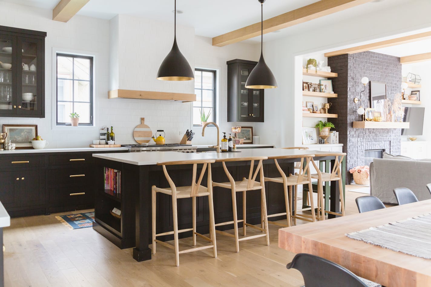 Rachell Oewen/Houzz
Kitchen trends, including big islands