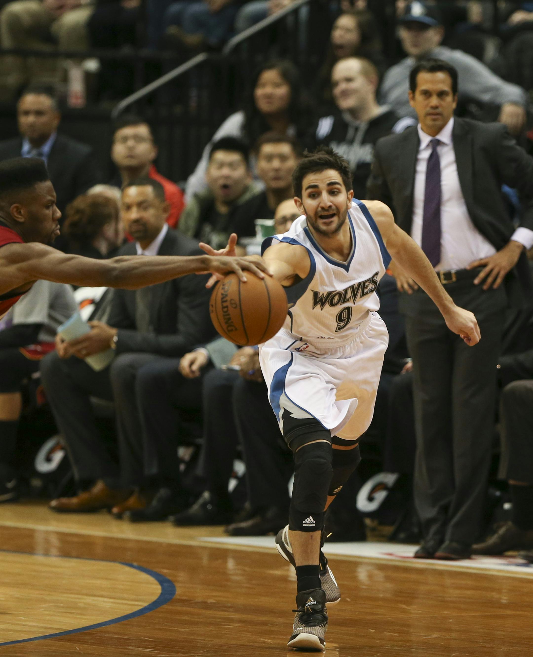 Miami Heat guard Norris Cole beat Timberwolves guard Ricky Rubio to a loose ball in the second quarter Wednesday night at Target Center. ] JEFF WHEELER ‚Ä¢ jeff.wheeler@startribune.com The Minnesota Timberwolves faced the Miami Heat in an NBA basketball game Wednesday night, February 4, 2015 at Target Center in Minneapolis.
