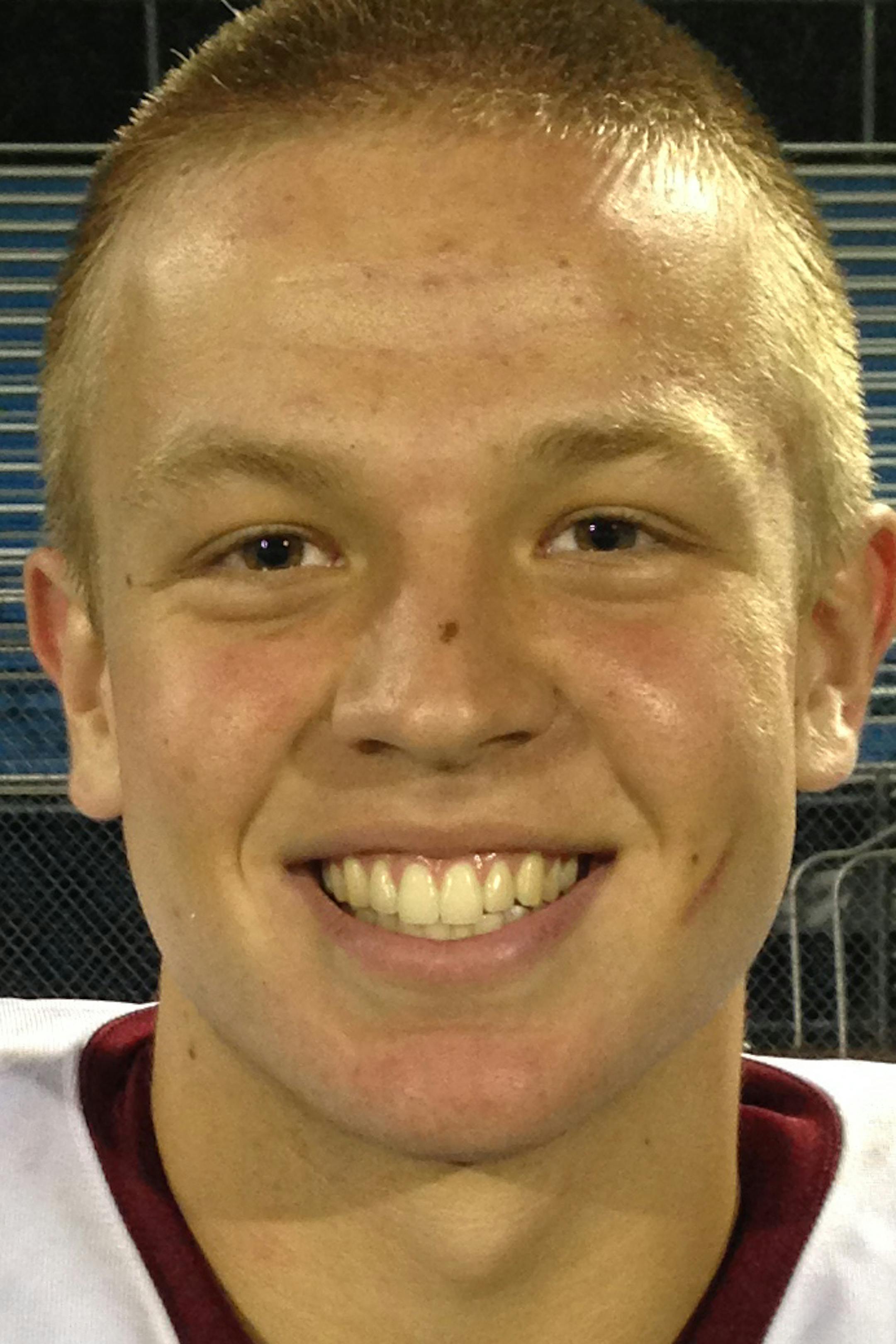 PREP091915.wayzata, Saxo budget number 512230 Brad Davison, Maple Grove quarterback