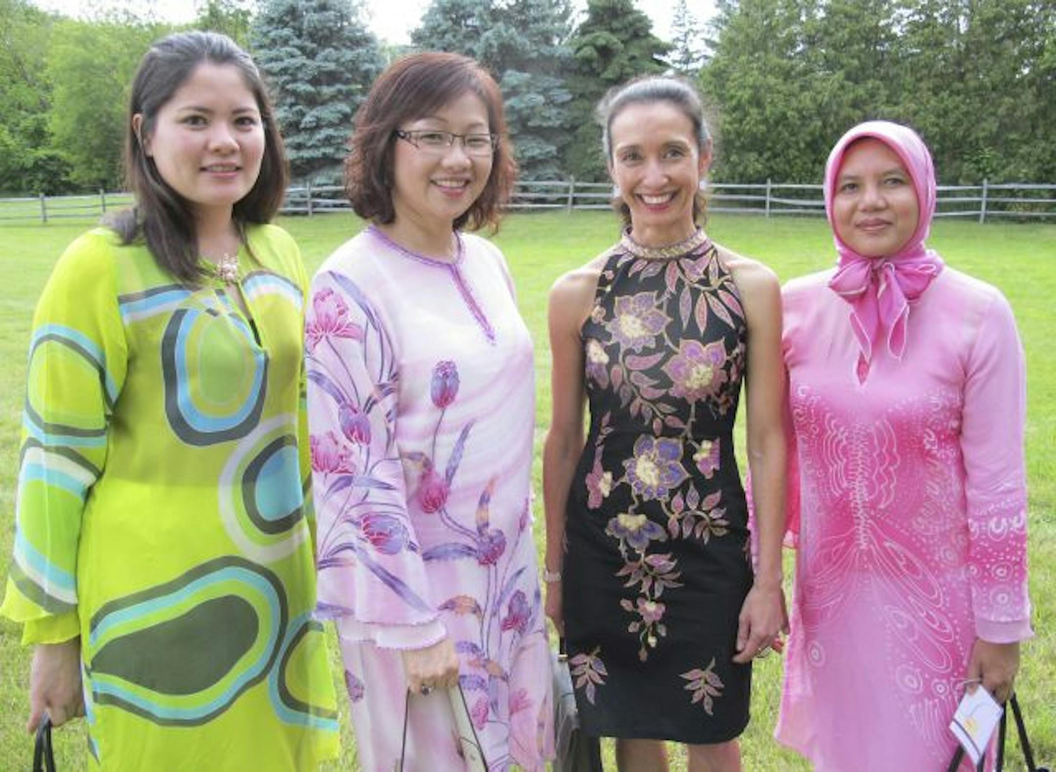 Salinda Sany, Melissa Wong, Sharon Lim and Nor�Aini Abd.