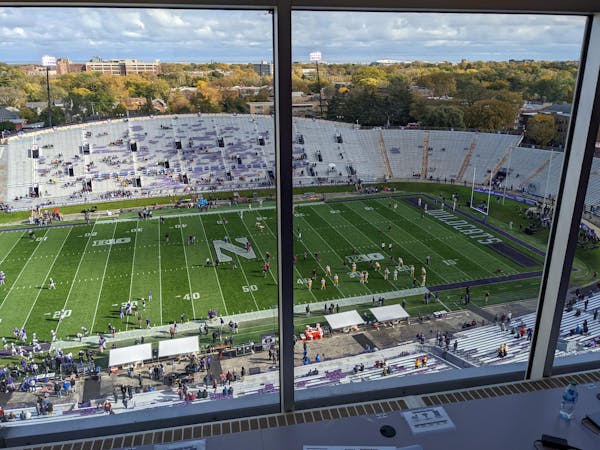 The Gophers and Northwestern warmed up at Ryan Field before Saturday’s game.