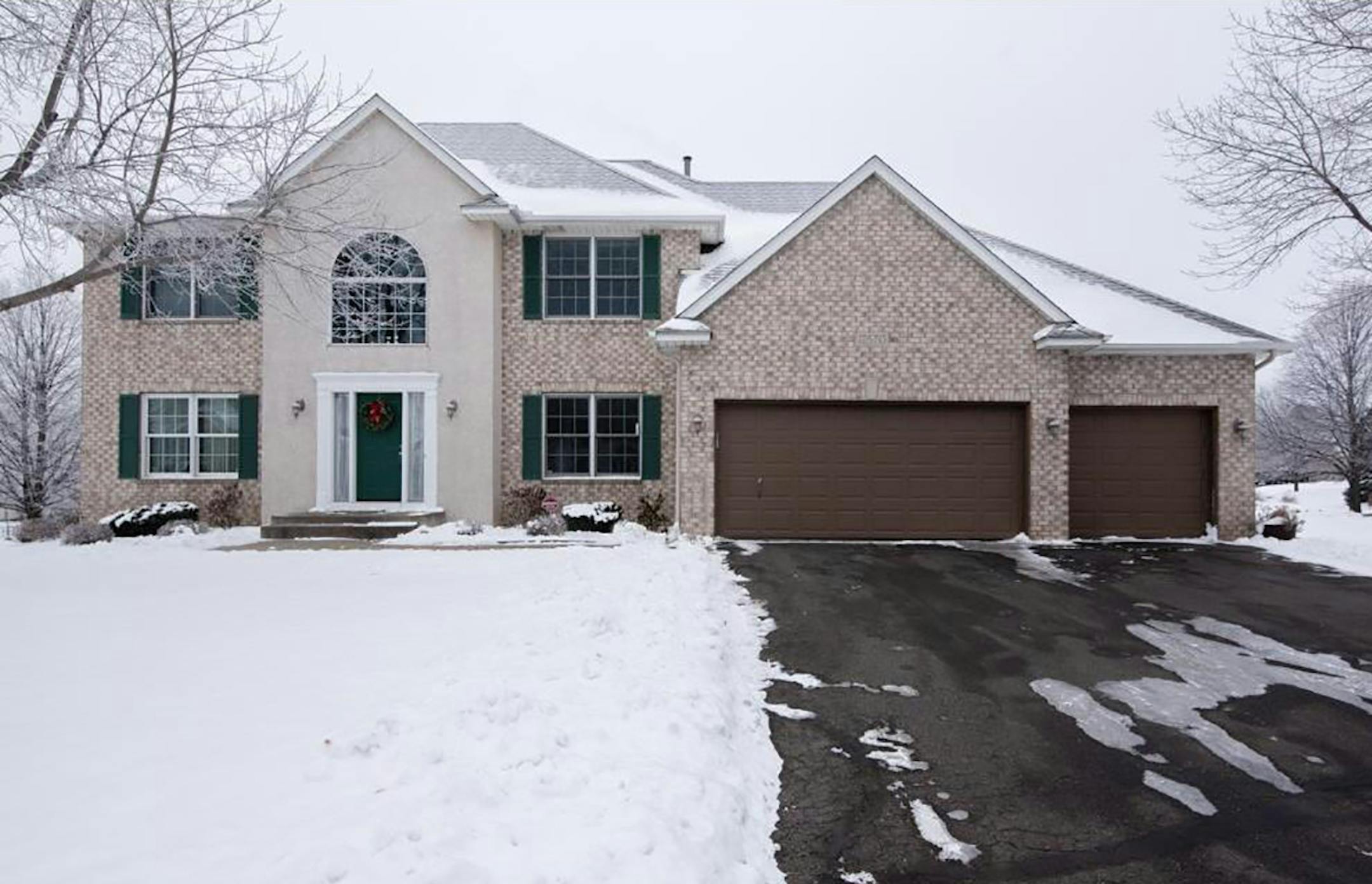 Lakeville
Built in 1998, this four-bedroom, four-bath house has 3,170 square feet and features four bedrooms on one level, two fireplaces, formal dining room, Cambria kitchen countertops and stainless steel appliances, hardwood floors, full finished basement and deck.. Listed by Troy Friedges, Coldwell Banker Burnet, 651-683-8289.