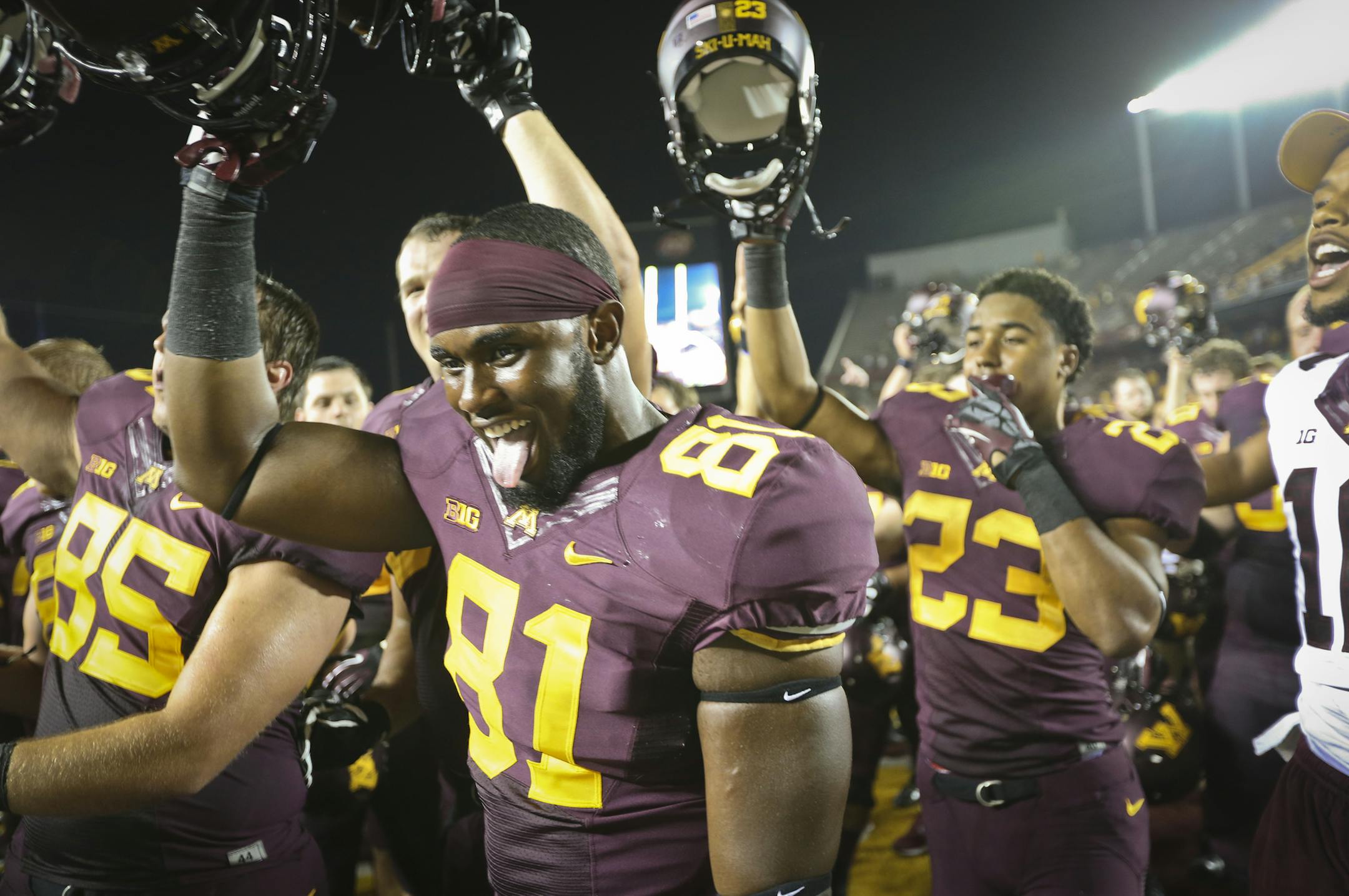 Minnesota Gophers player, including freshman Minnesota Golden Gophers tight end Duke Anyanwu (81), celebrated their 51-23 win against UNLV in the season opener at TCF Bank Stadium at the University of Minnesota in Minneapolis, Minn. ] (RENEE JONES SCHNEIDER &#x2022; reneejones@startribune.com)