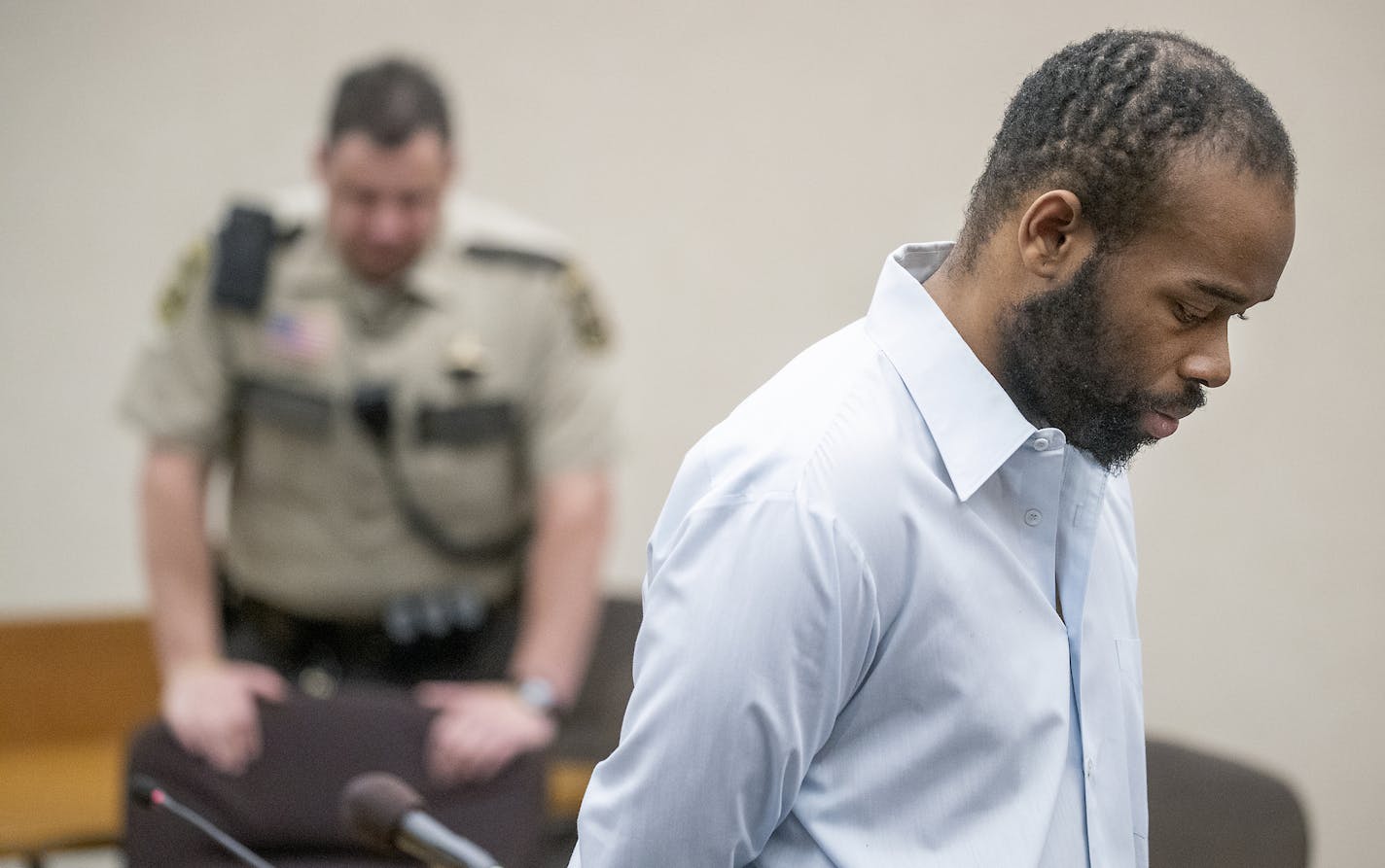 Emmanuel Aranda, the man who threw a 5-year-old boy over a Mall of America balcony, listened as Judge Jeannice Reding handed out a 19-year sentence at the Hennepin County Government Center, Monday, May 3, 2019 in Minneapolis, MN. ] ELIZABETH FLORES &#x2022; liz.flores@startribune.com