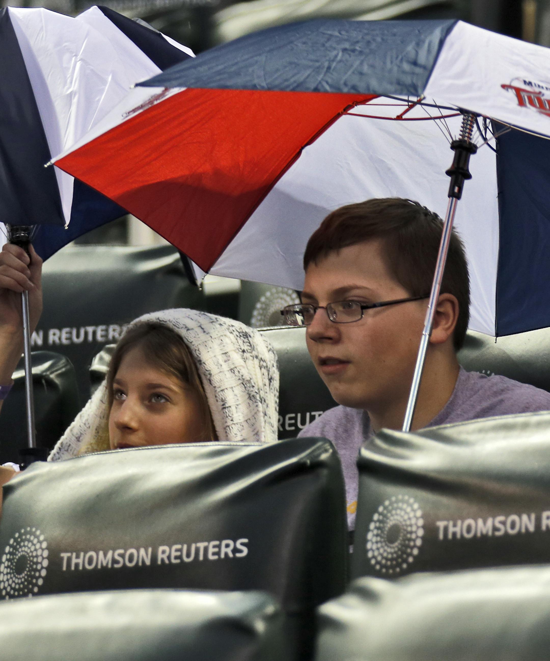 Rain delay. ] Minnesota Twins vs. Houston Astros (MARLIN LEVISON/STARTRIBUNE(mlevison@startribune.com)