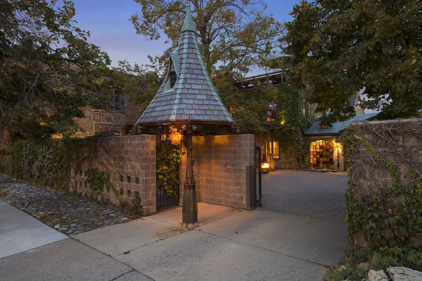 Entrance to Jeff Arundel's courtyard