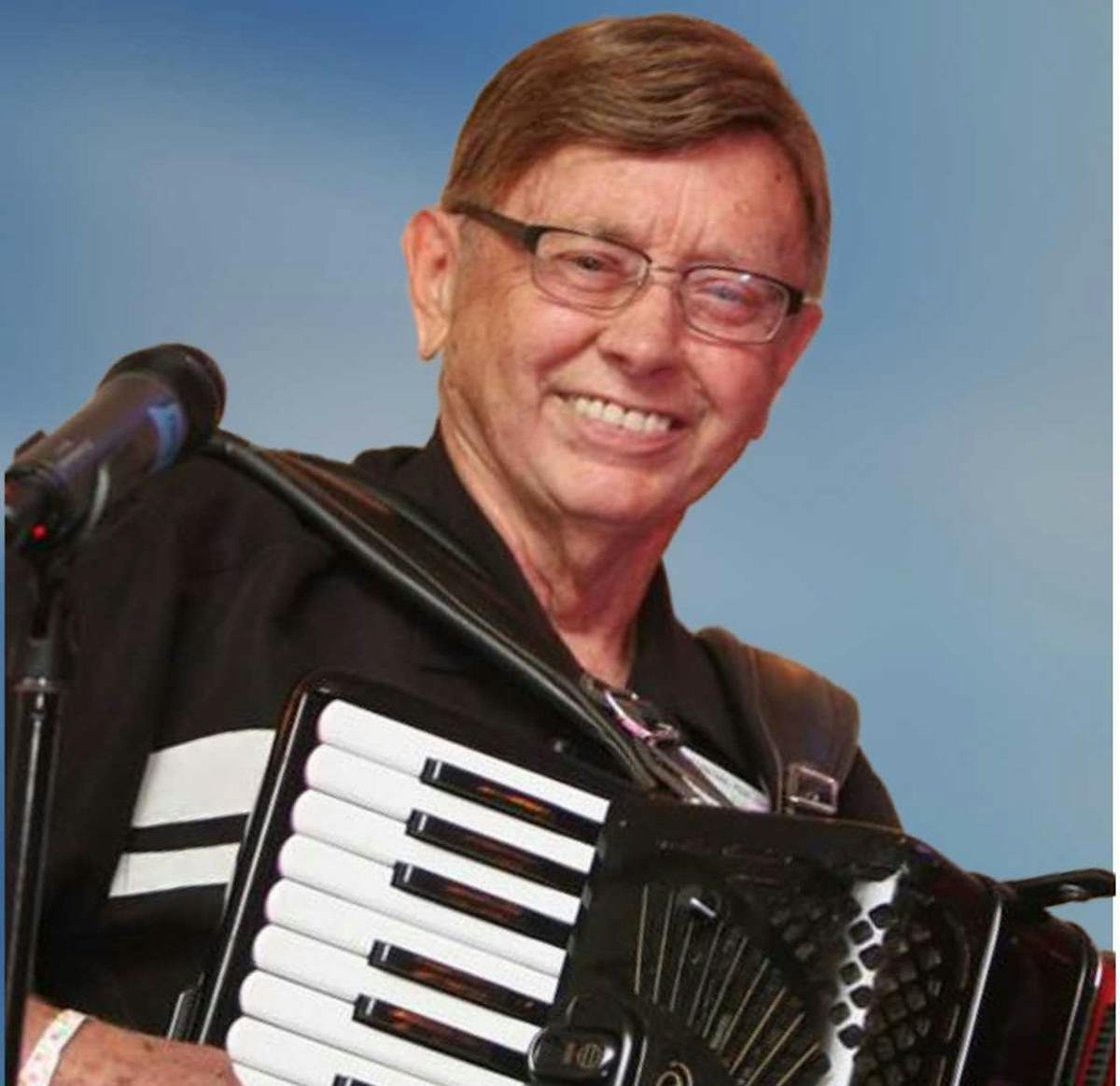 Florian Chmielewski, a former state senator and longtime accordion player with the Chmielewski Funtime Band, has died. He was 97.