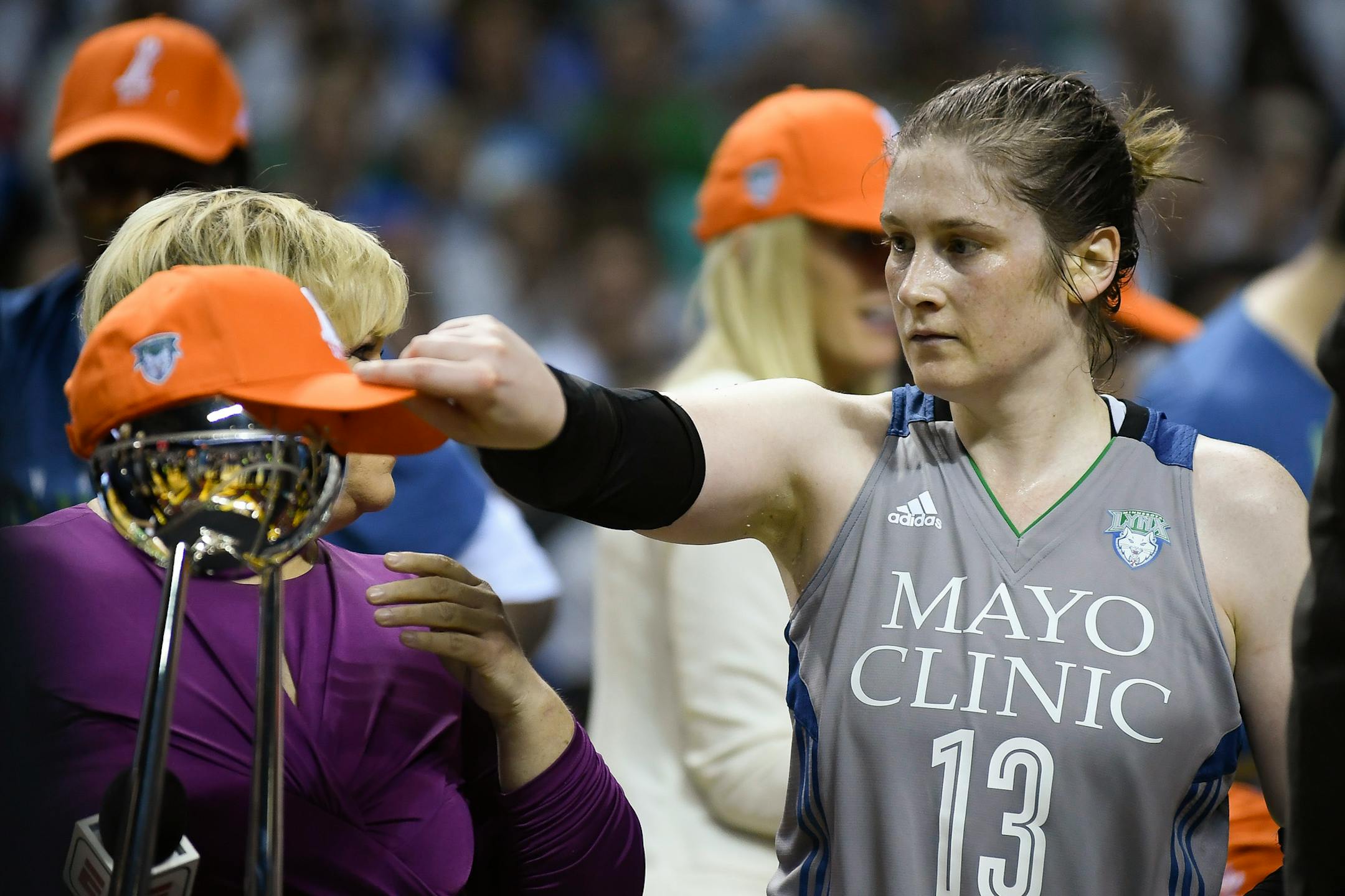 Minnesota Lynx guard Lindsay Whalen (13) puta her championship hat on the WNBA Championship trophy after an 85-76 win against the Los Angeles Sparks in Game 5 of the WNBA Finals on Wednesday, Oct. 4, 2017, at Williams Arena in Minneapolis. (Aaron Lavinsky/Minneapolis Star Tribune/TNS) ORG XMIT: 1212594