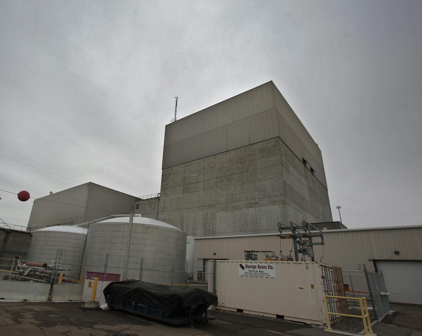 The gray concrete walls of the Monticello nuclear power plant, 40 miles north of the Twin Cities. The upper third of the building is not hardened like the lower portion, which contains the reactor. On three similar plants in Japan, explosions from hydrogen gas blew open the upper section of the reactor buildings in March 2011. ] JIM GEHRZ&#x2022;jgehrz@startribune.com (JIM GEHRZ/STAR TRIBUNE) / February 28, 2012 / 9:00 AM , Monticello, MN** BACKGROUND INFORMATION: The Monticello Nuclear Generati