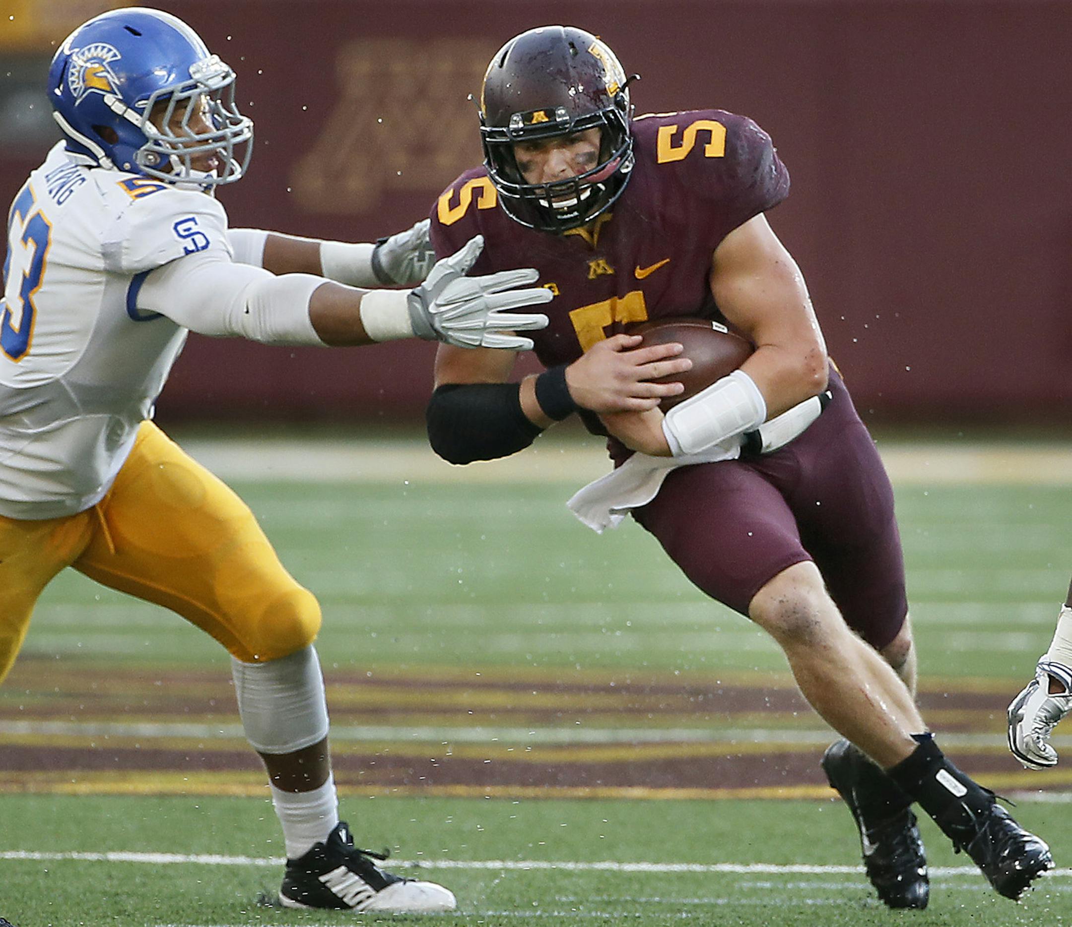 Gophers quarterback Chris Streveler