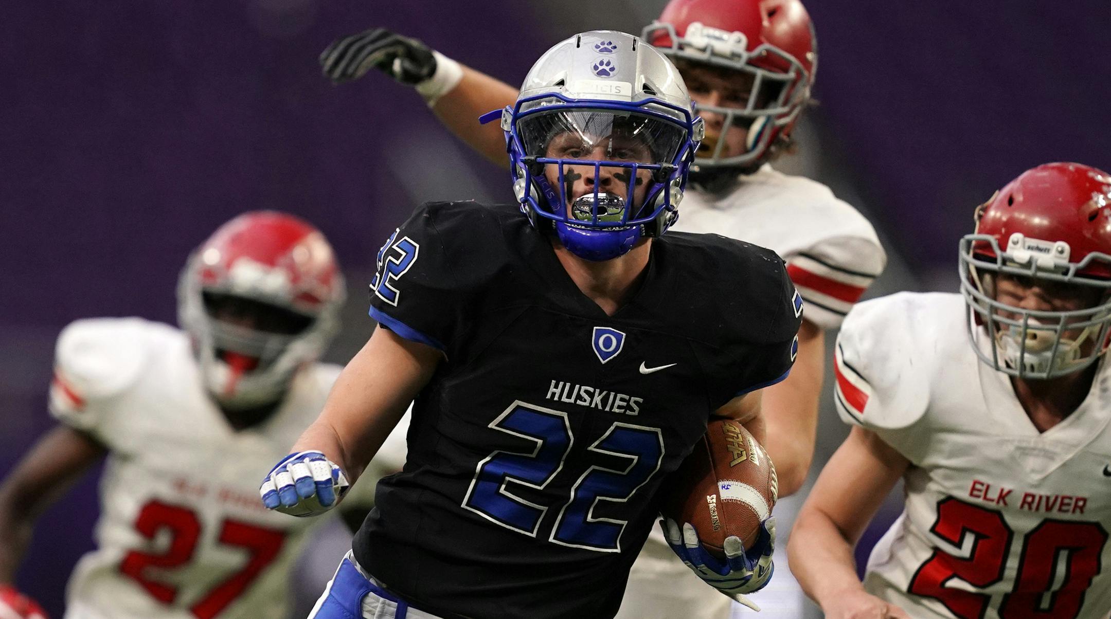 Owatonna tailback Jason Williamson (22) sprinted past the Elk River defense as he ran the ball in for a touchdown in the first half. ] ANTHONY SOUFFLE ï anthony.souffle@startribune.com Owatonna High School played Elk River High School in a Class 5A MSHSL football semifinal game Friday, Nov. 16, 2018 at U.S. Bank Stadium in Minneapolis.
