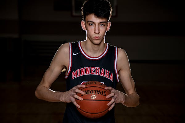 Minnehaha Academy's Chet Holmgren, one of the top recruits in the country, has narrowed his college choice to seven schools, including the Gophers.