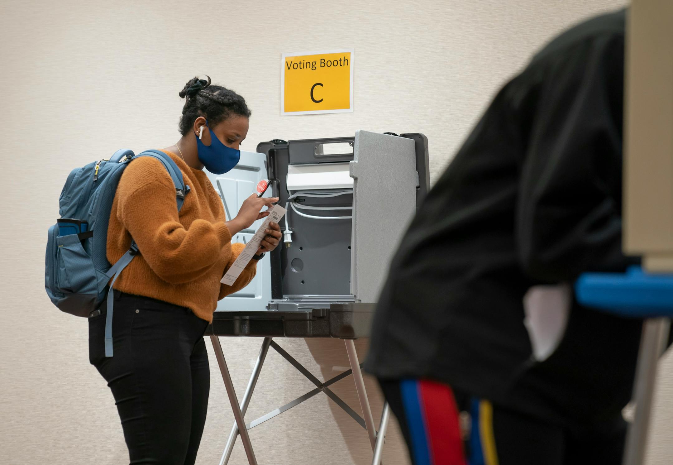 Sisay Shannon-Tamrat voted Wednesday at the Hennepin County Government Center. ] GLEN STUBBE • glen.stubbe@startribune.com Wednesday, October 21, 2020