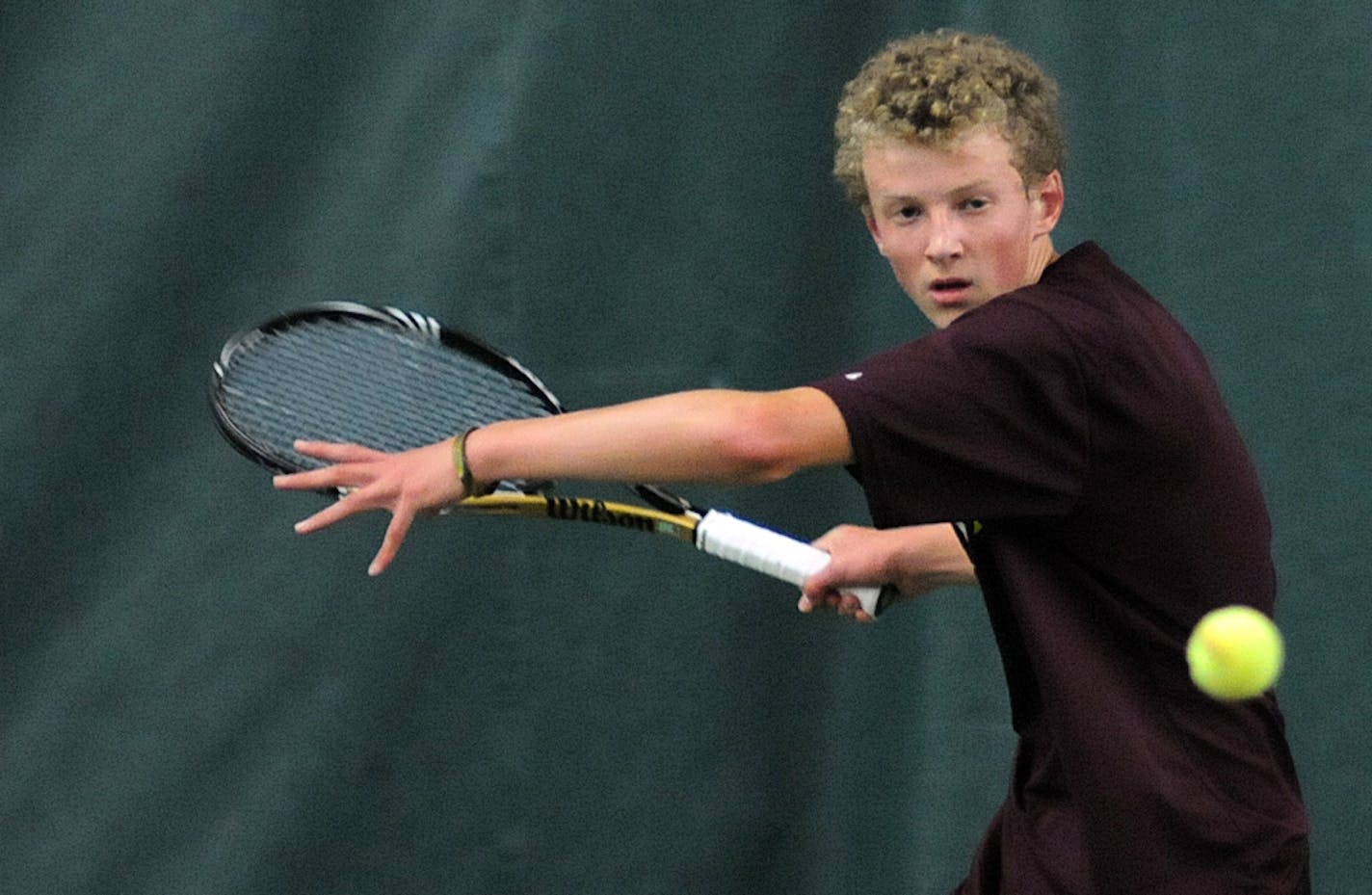 Tennis state tournament, individual prelims in 2A at the U of M Baseline Tennis Center in Minneapolis, Minn. on Thursday June 6, 2013 Toby Boyer, of Forest Lake defeated Cason Hiers, of St Paul Central in straight sets ] Richard.Sennott@startribune.com Richard Sennott/Star Tribune. , Minneapolis, Minnesota Thursday 6/6/13) ** (cq)