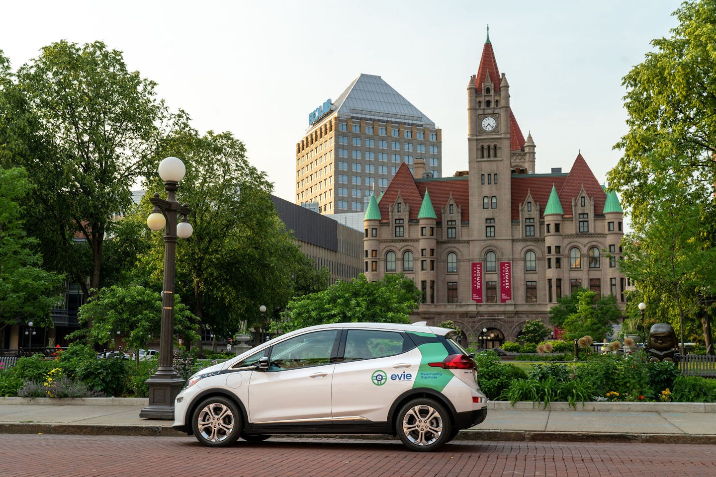 Hourcar gets $500K gift to grow electric-vehicle carsharing program