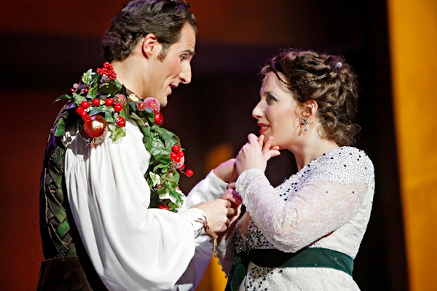 Minnesota native Ellie Dehn is Juliet in the Minnesota Opera's production of Roméo et Juliette. James Valenti has the role of Roméo.