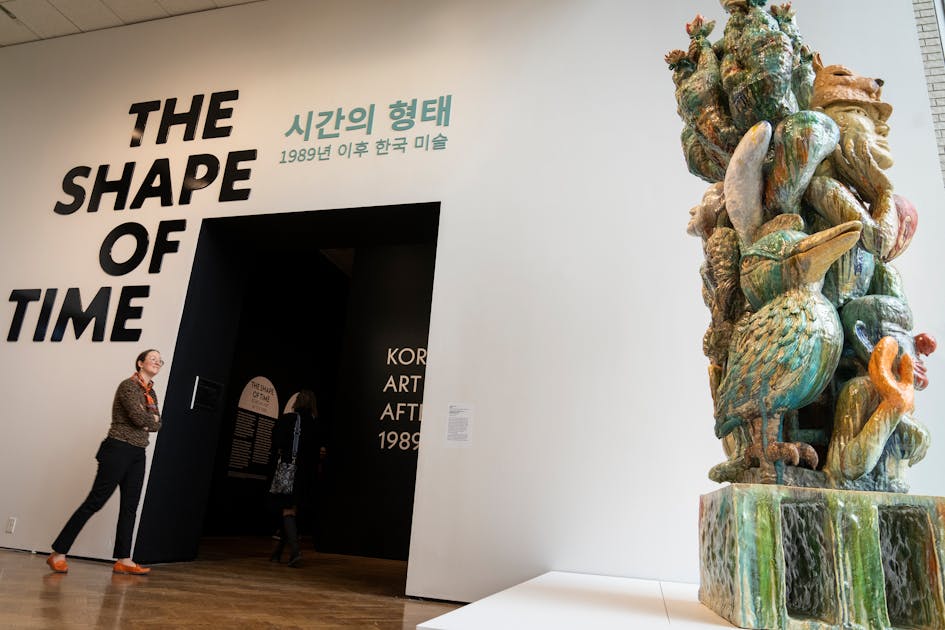 미니애폴리스 미술관(Minneapolis Institute of Art)의 한국 미술은 젠트리피케이션, 기억, 정체성의 문제를 다루고 있습니다.
