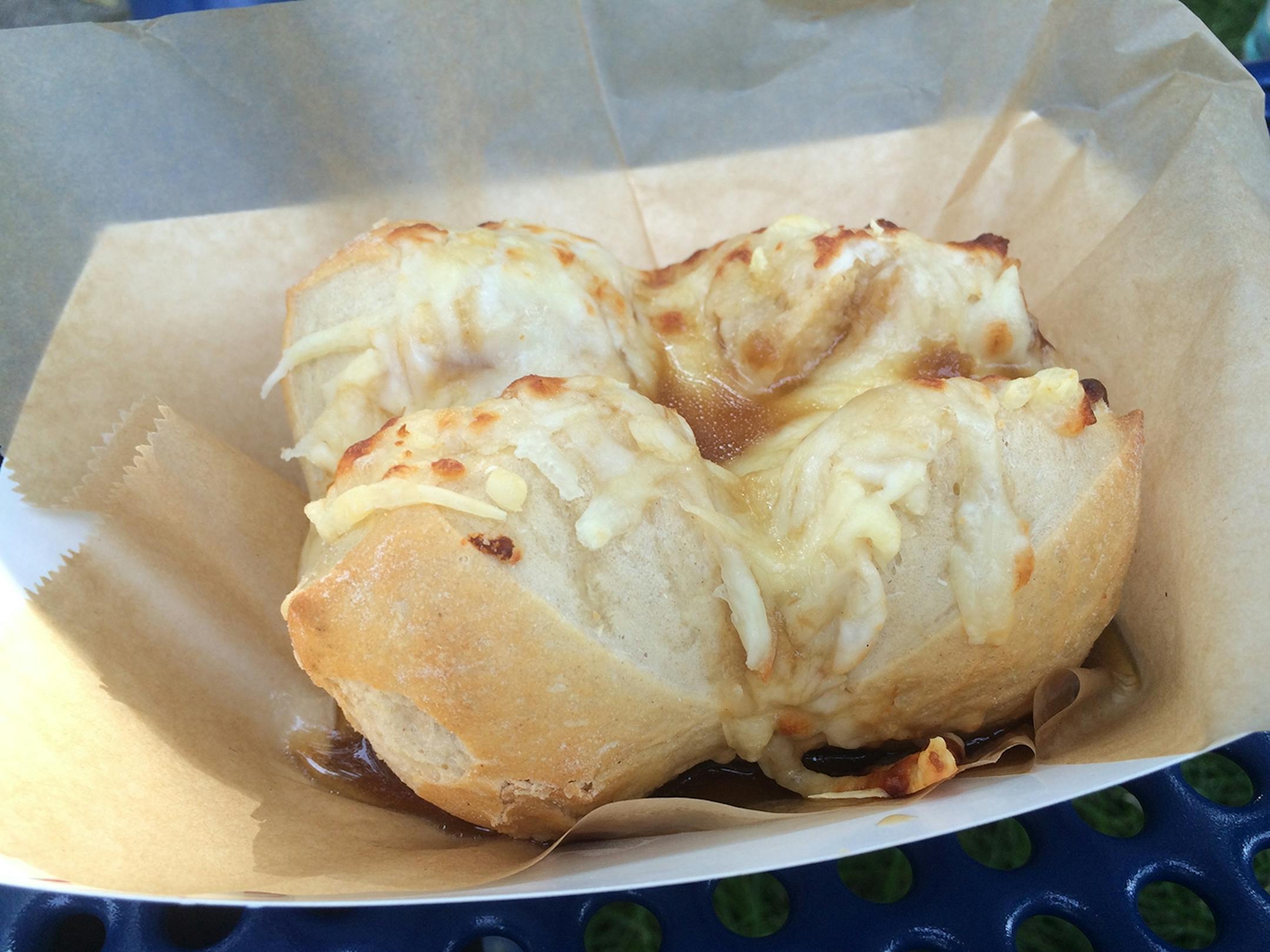 Rick Nelson, Star Tribune Minnesota State Fair 2016: New food Cheesy French Onion Monkey Bread, Blue Moon