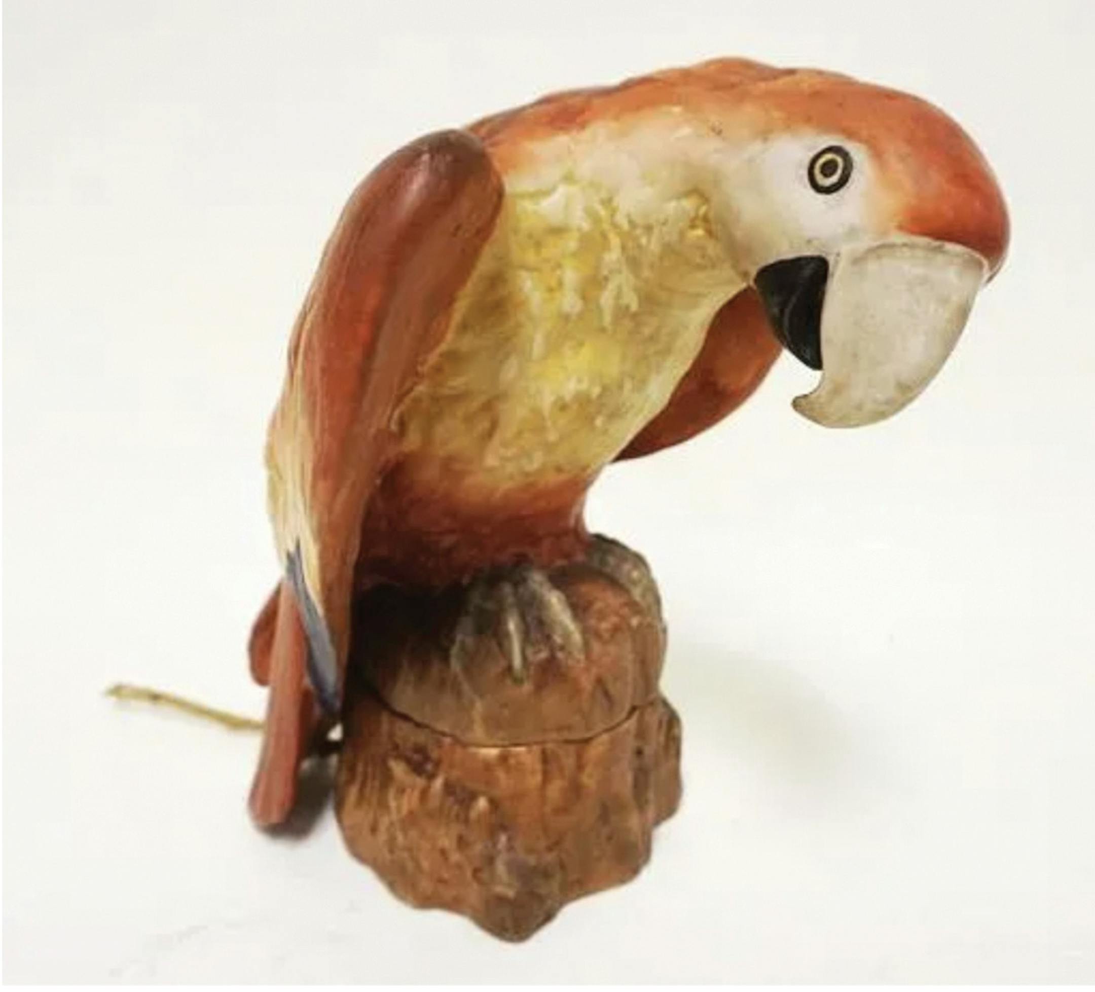 Figural parrot lamp